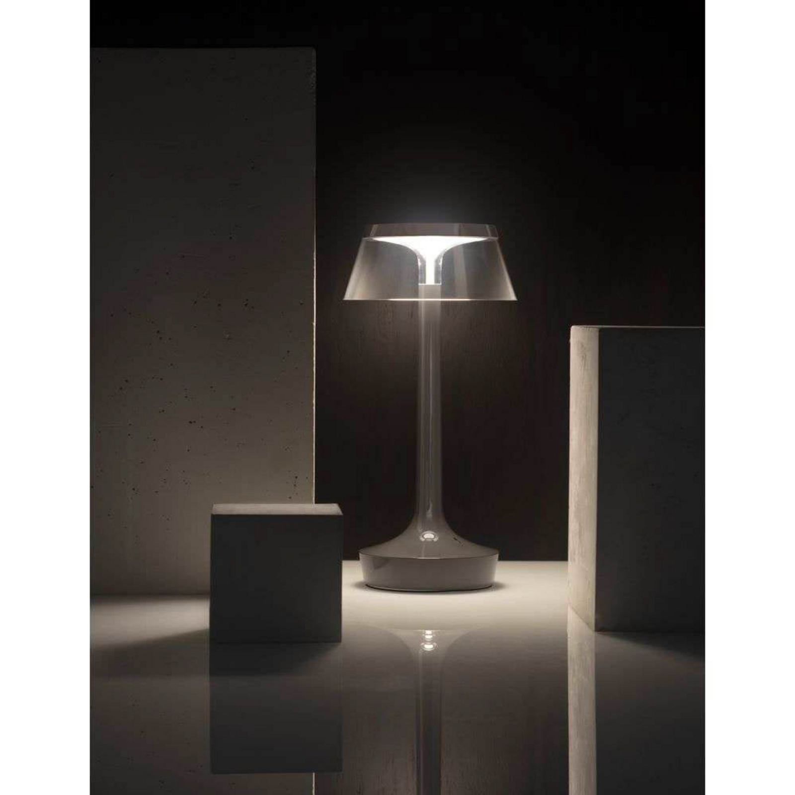 Bon Jour Unplugged Tischleuchte Stormy Grey - Flos