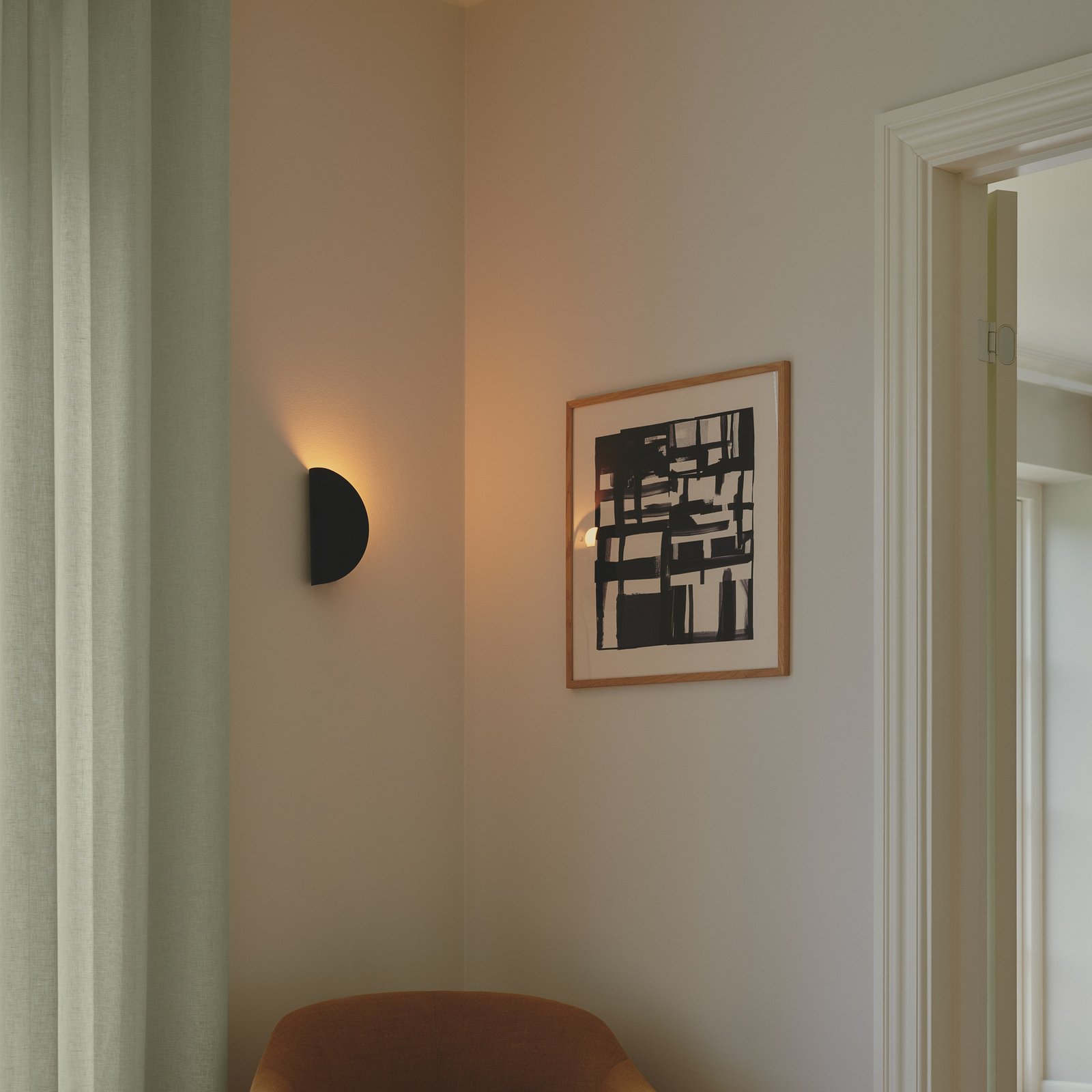 Model 2110 SeinävalaisinBlack - Nordlux