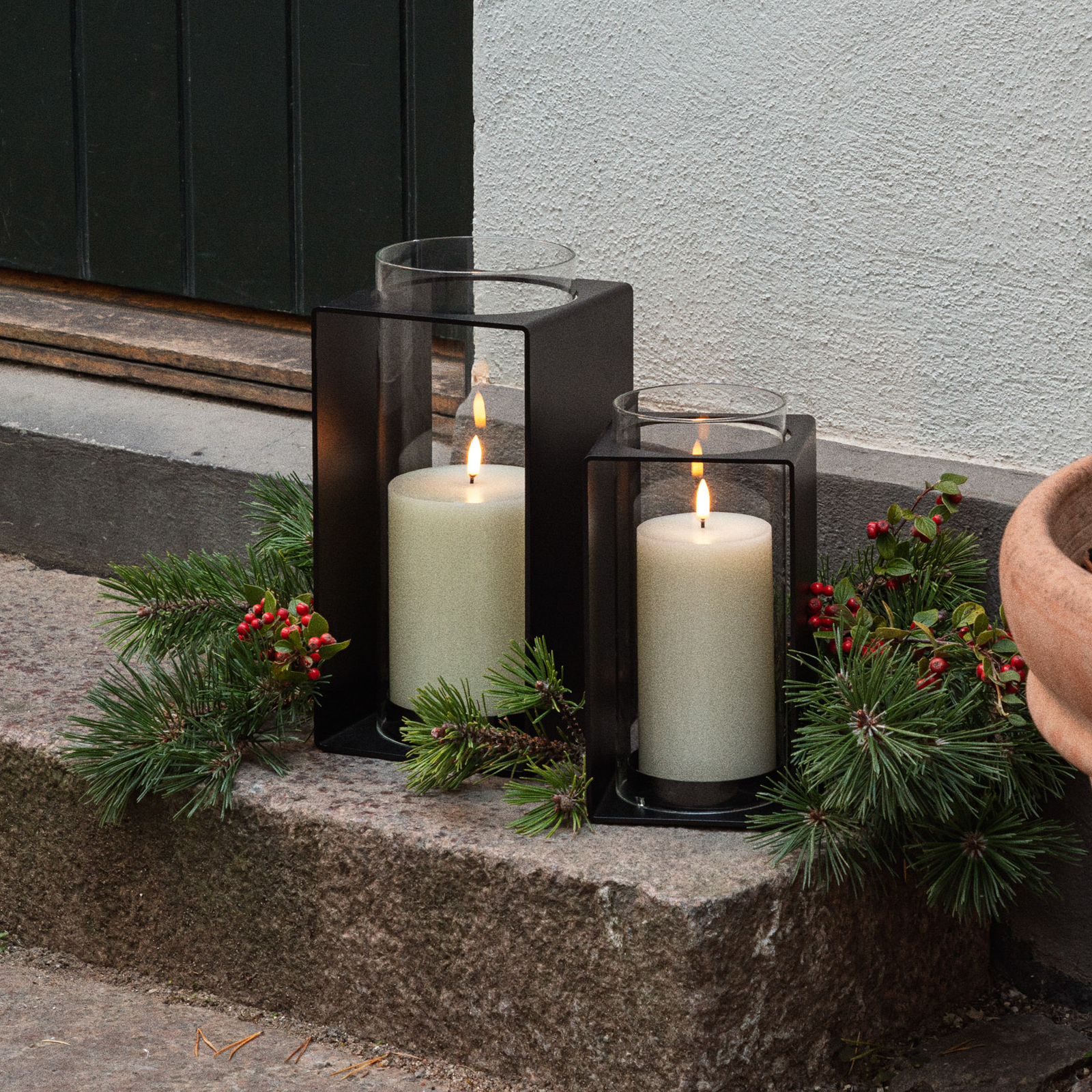 GLOW-kynttilälyhty, korkeus 24 cm, musta, metalli/lasi – Eva Solo