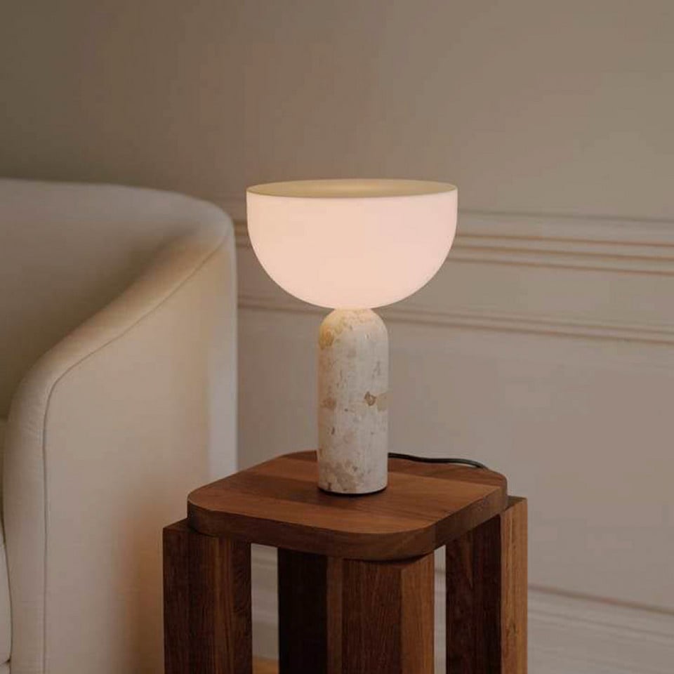 New Works Kizu bordslampa Small Kunis Breccia, beige från New Works
