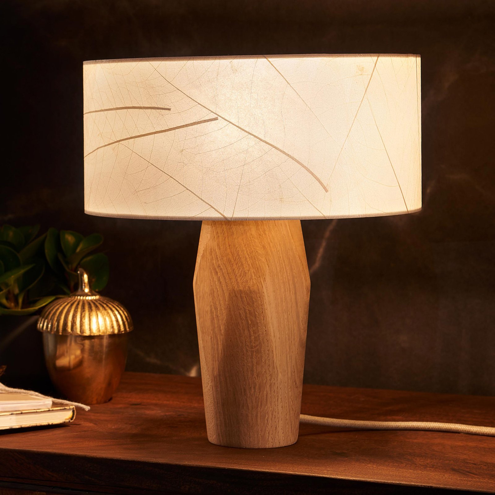 LeuchtNatur Pura LED table lamp, oak/leaves