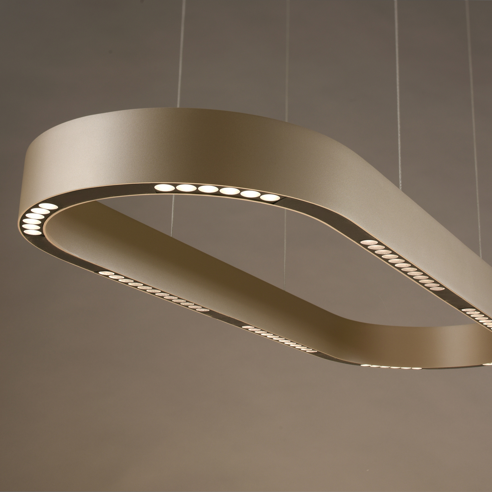 Lámpara colgante LED Q-Stretto de Paul Neuhaus, bronce, 86,8 cm