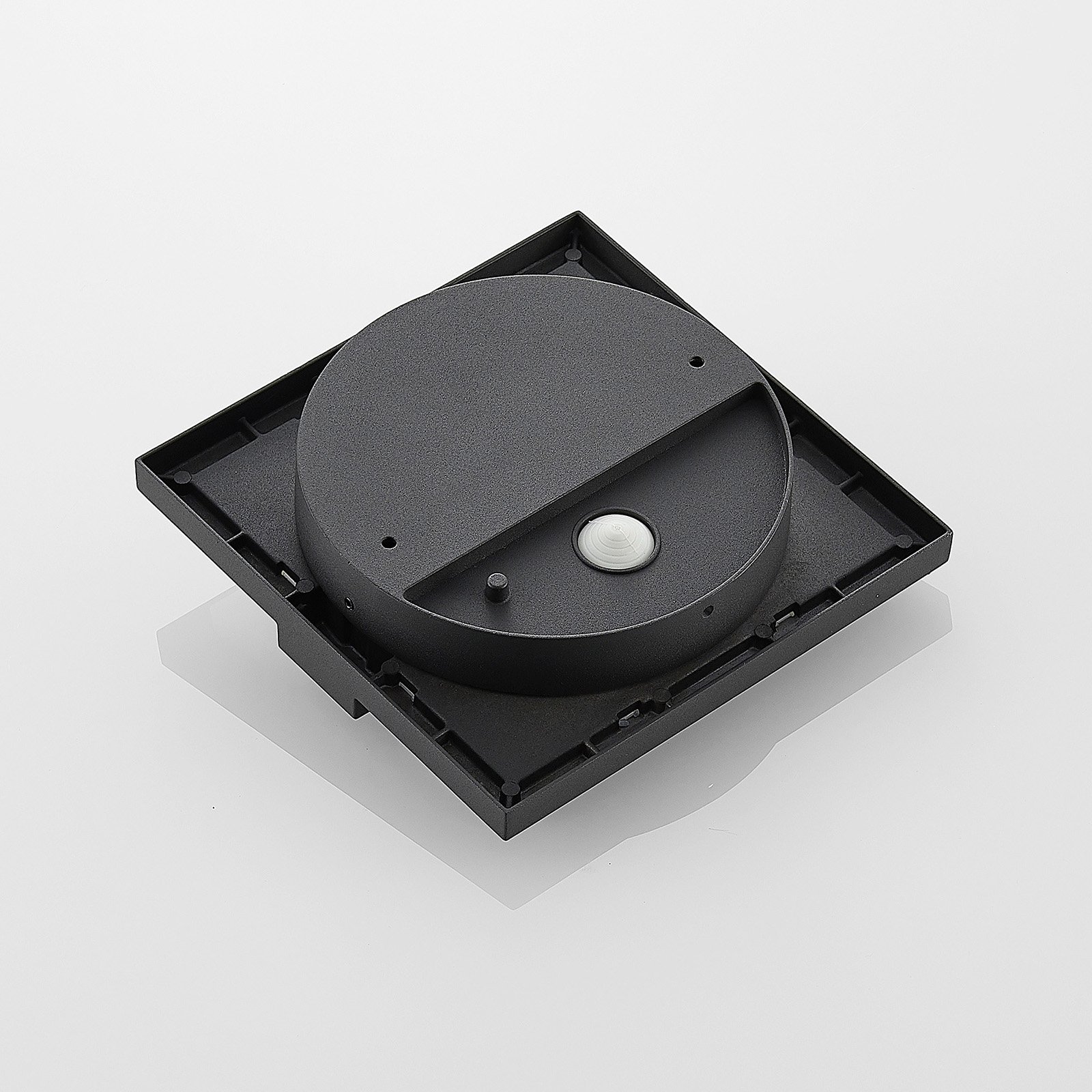 Gylfi Outdoor Wall Lamp w/Sensor Graphite/White - Lucande