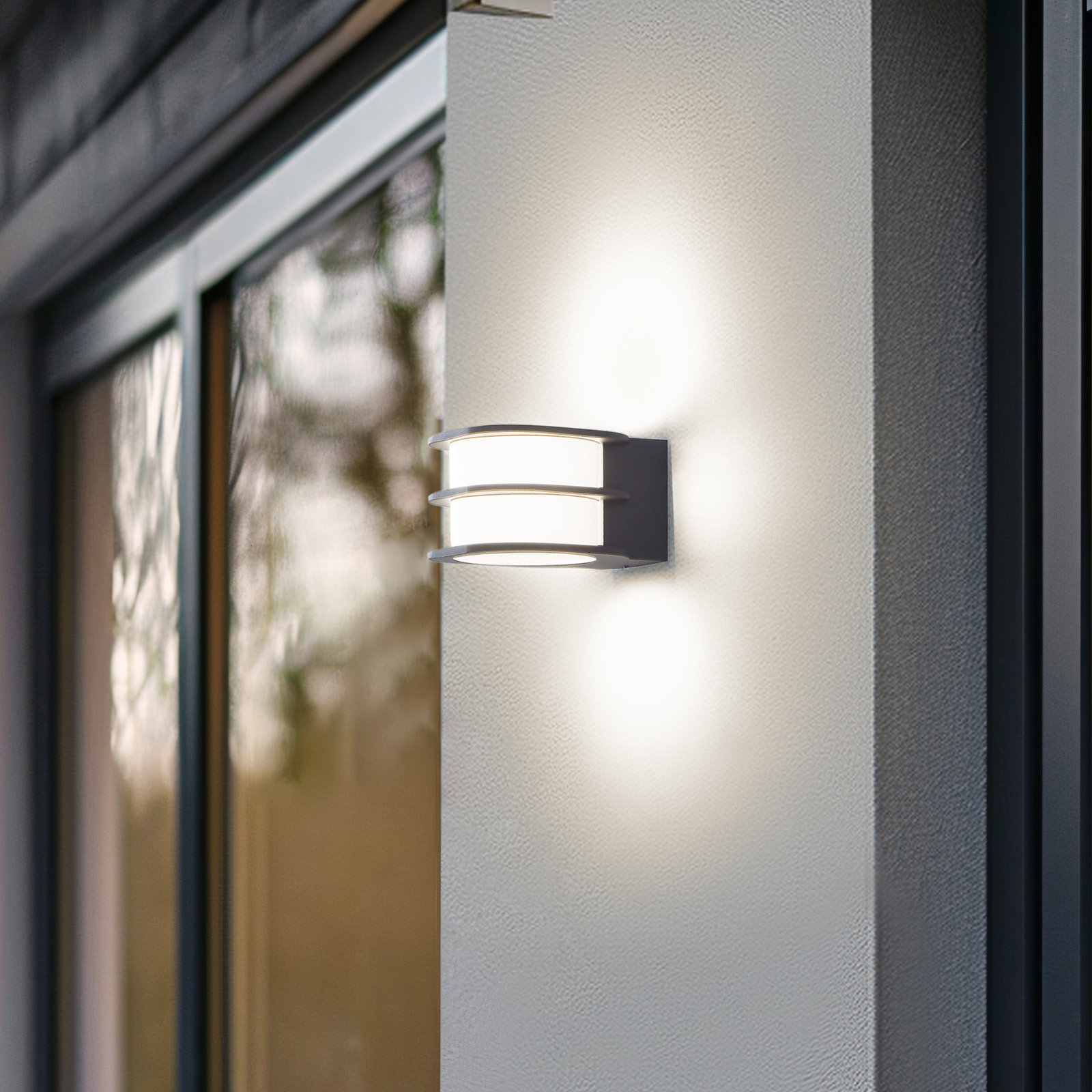 Lindby Smart LED udendørs væglampe Fyra, rund, CCT, RGB, Tuya