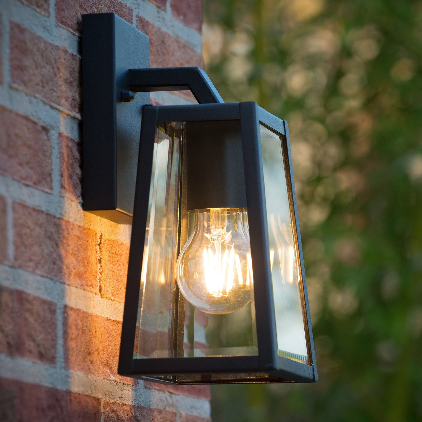 Lucide Matslot outdoor wall light, height 24.6 cm, metal, E27, 60 W, energy efficiency: A++, W: 13 cm, H: 24.6 cm