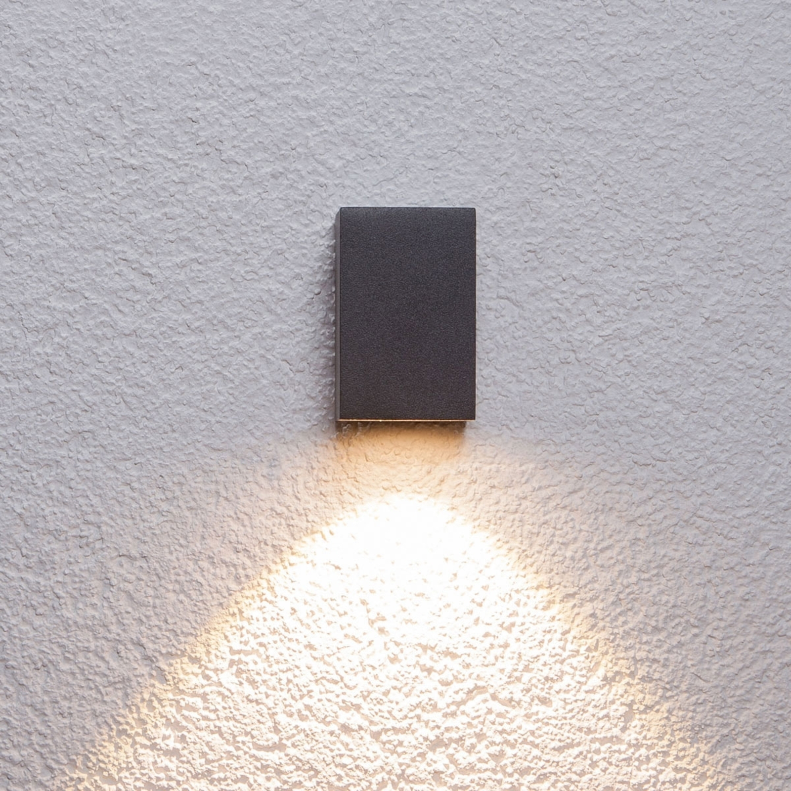 Lucande Graphite grey LED outdoor wall light Tavi, 9.5 cm, Aluminium, 7 W, energy efficiency: A+, W: 6.2 cm, H: 9.5 cm