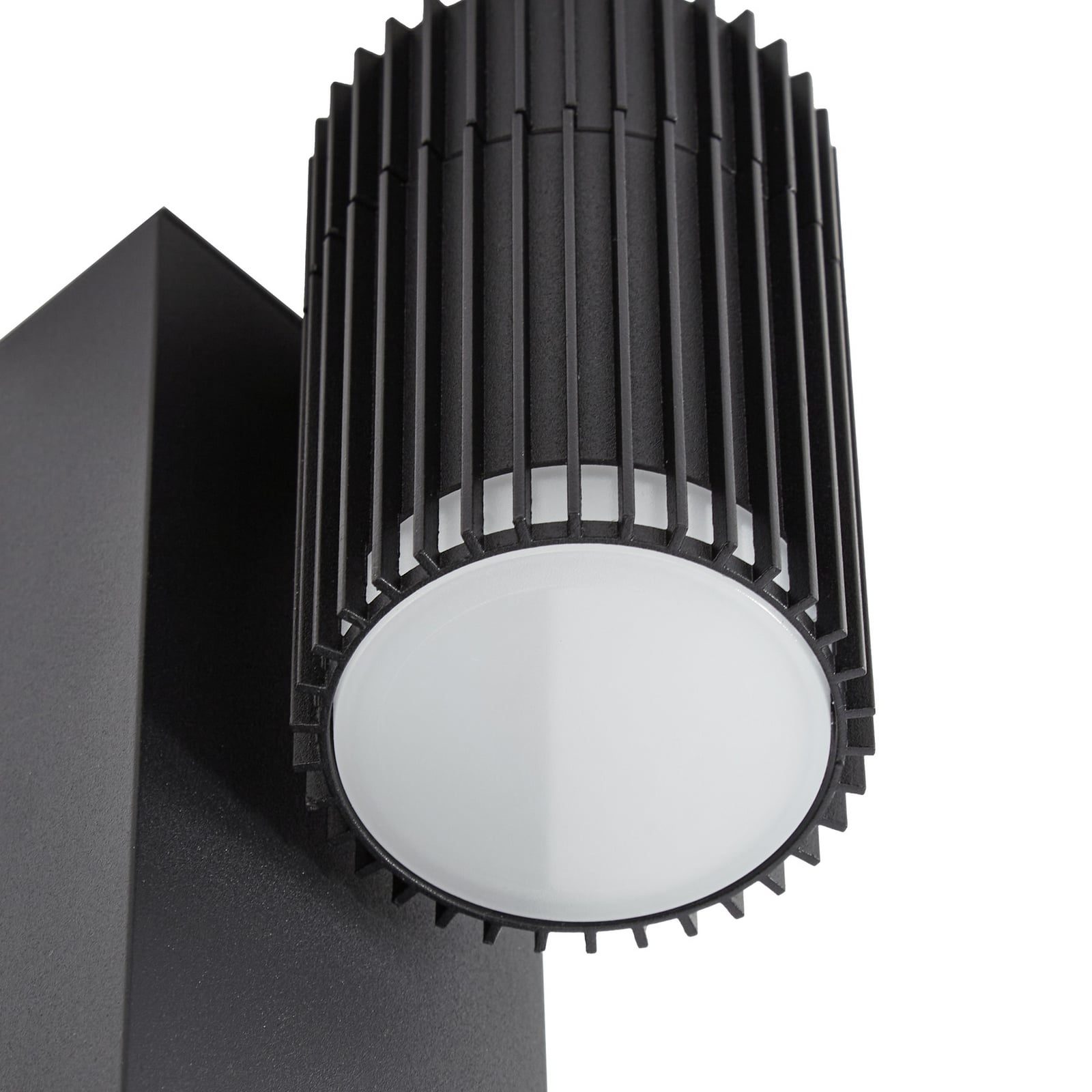 Osvětlení cesty Enerio, výška 80 cm, GU10, černé, zásuvka, hliník – Lindby