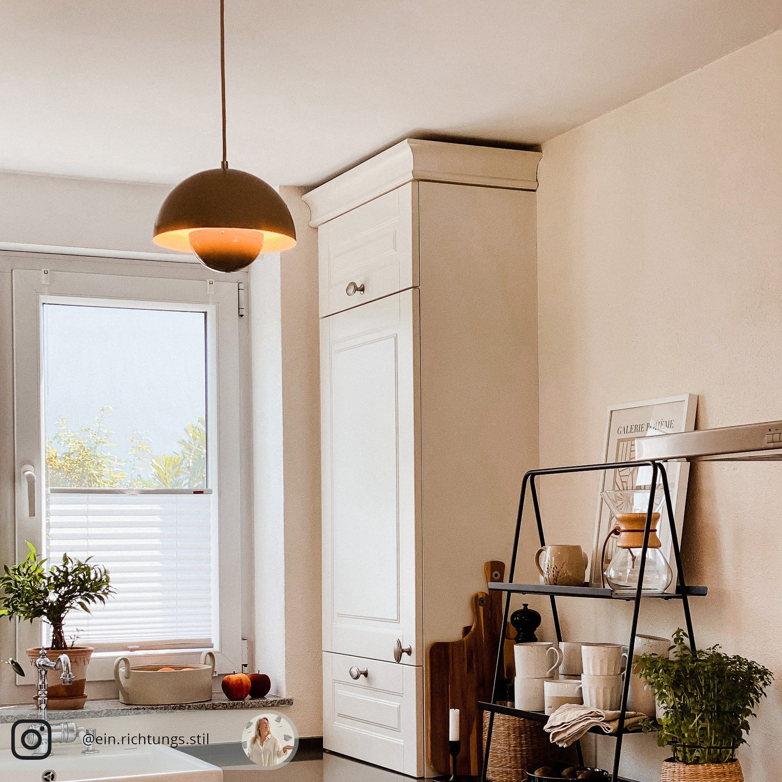 Závesné svietidlo Flowerpot VP1 šedo-béžové - &Tradition