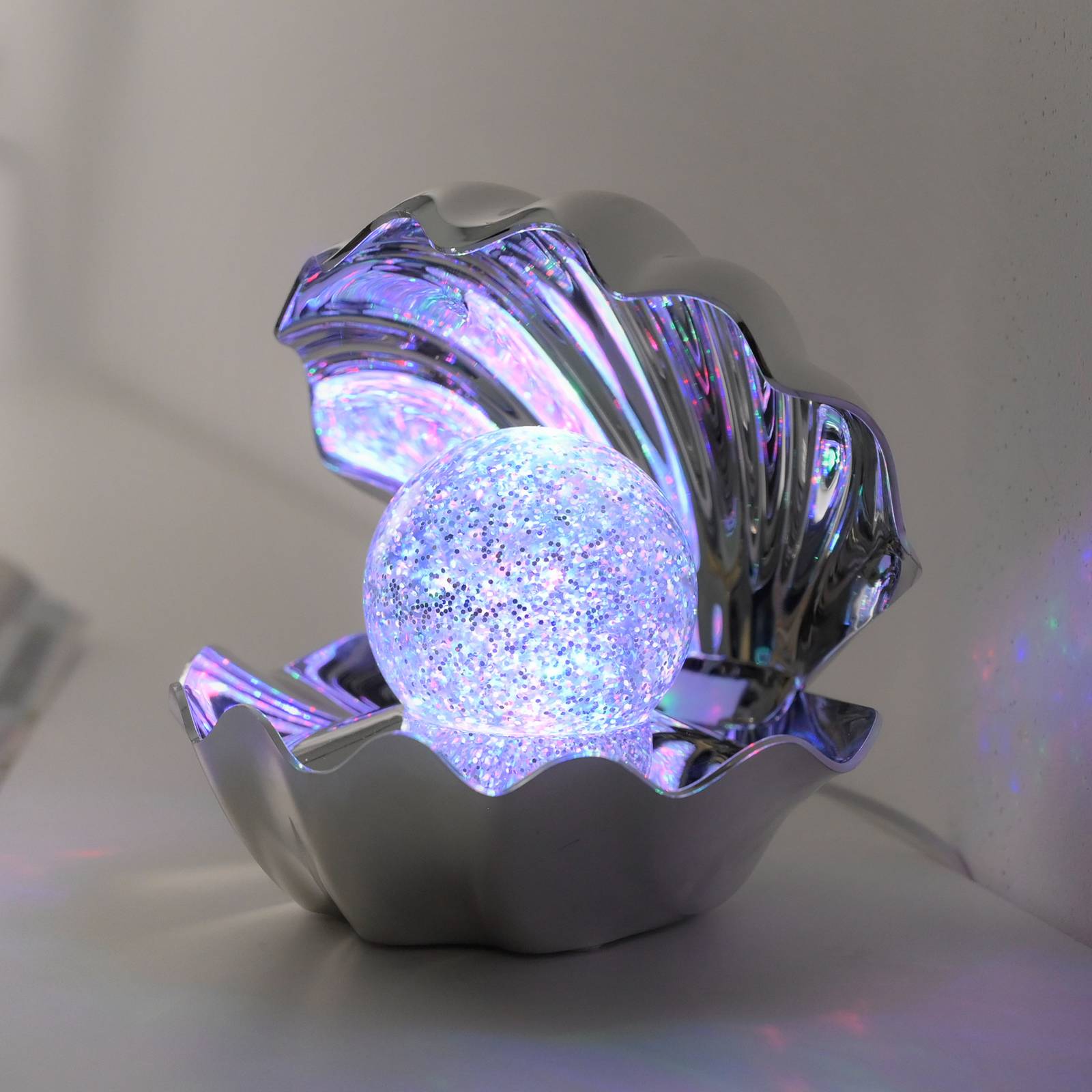 Lampa stołowa LED Arielle, chromowana, zasilana bateryjnie lub przez USB-C, RGB