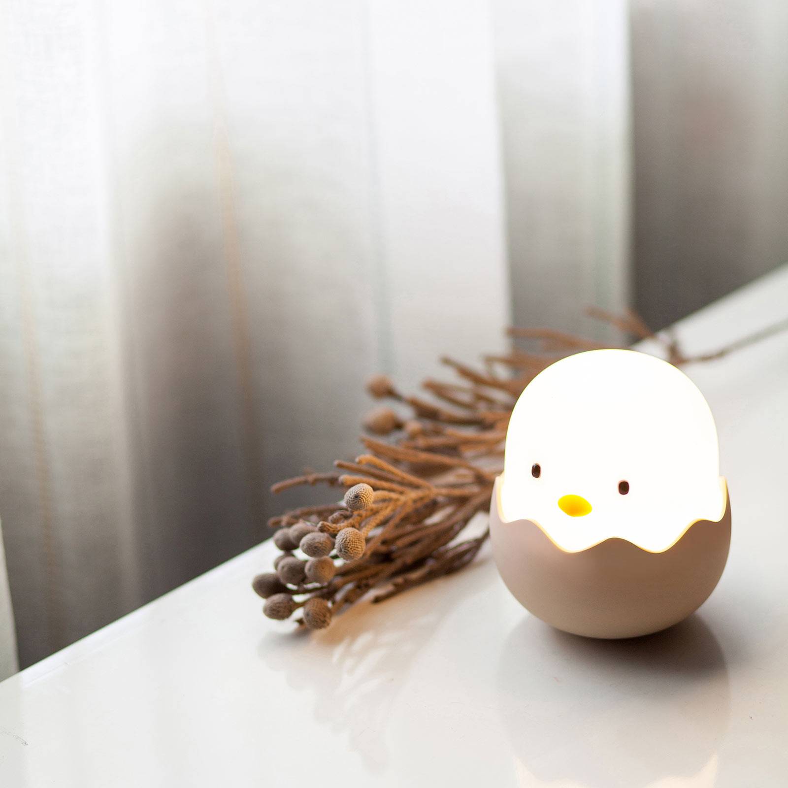 Levně LED noční světlo Eggy Egg s baterií