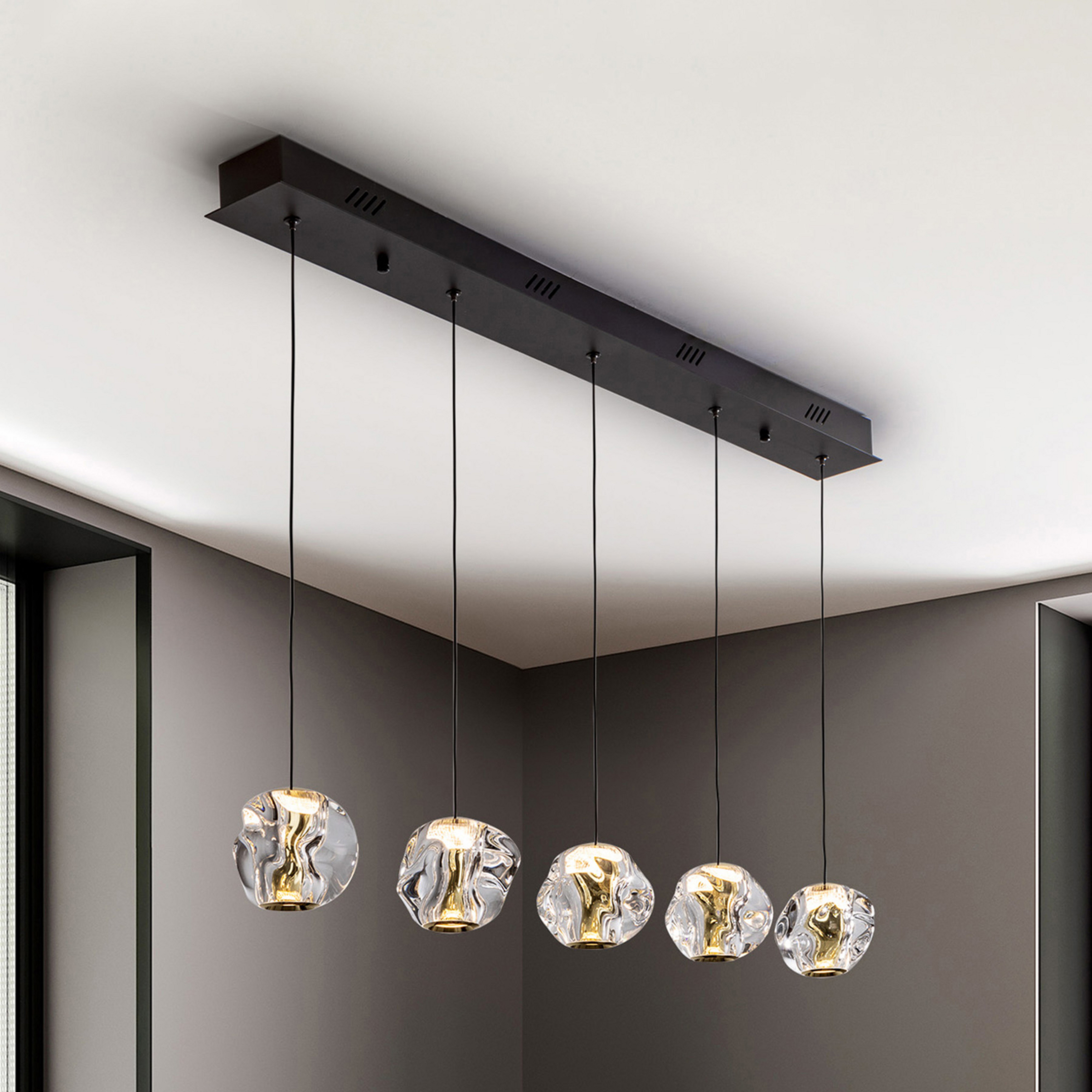 Suspension LED Zaria, à 5 lampes, noir, transparent, métal, acrylique