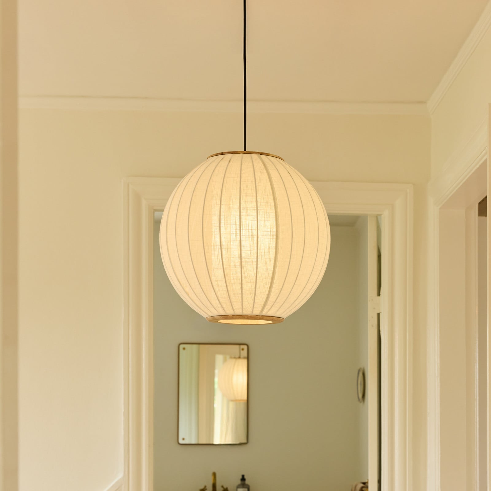 BALLOON hængelampe, Ø 40 cm, creme, tekstil Halo Design - Spisestue - Stof / tekstil - Med én lyskilde billede