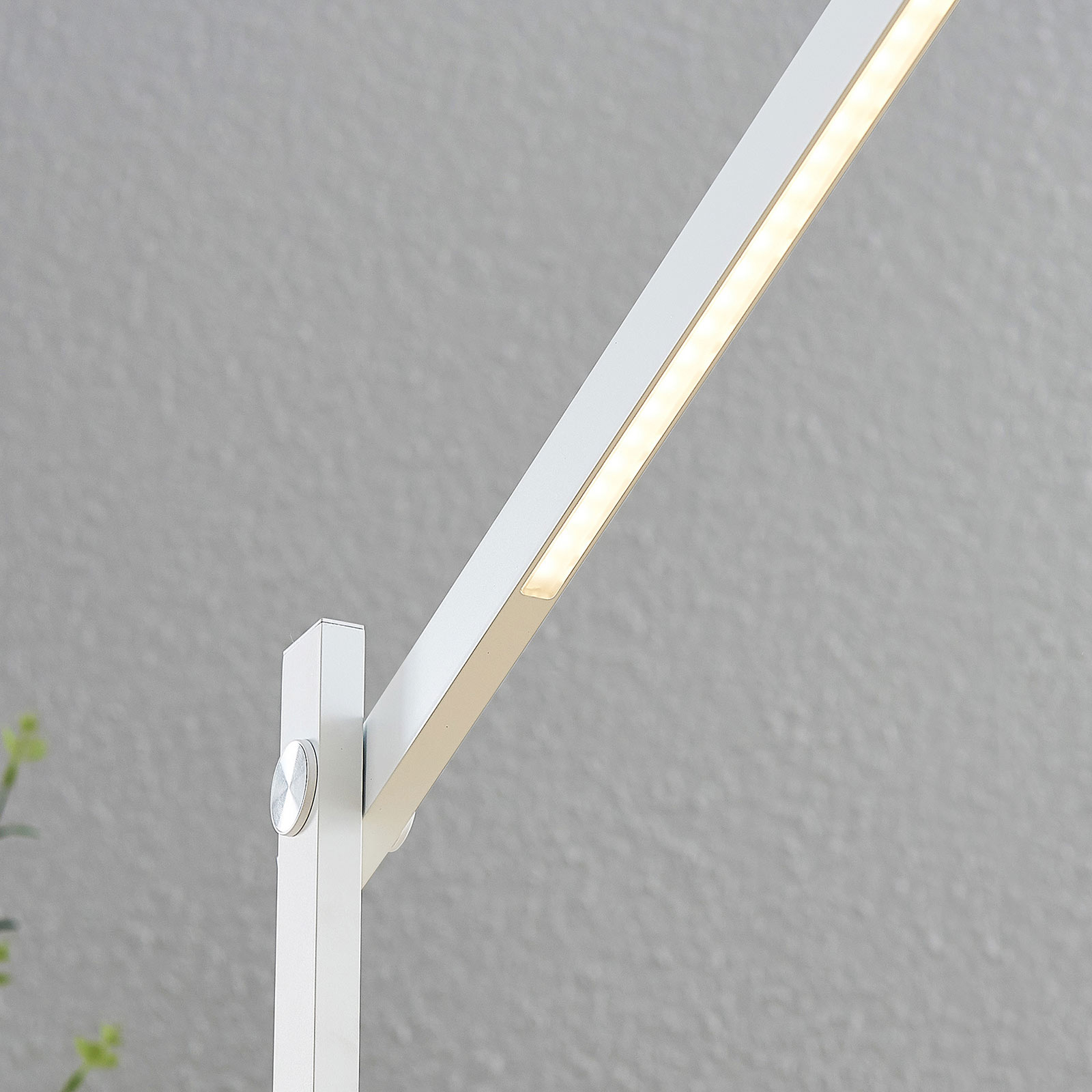 Lindby Loretta LED-Schreibtischlampe, CCT, weiß