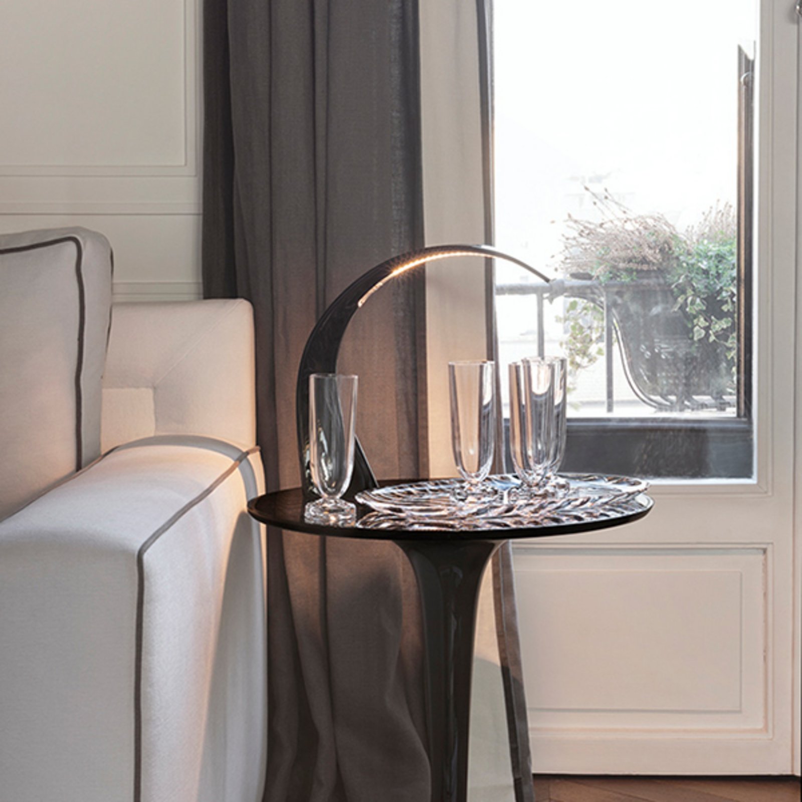 Taj Mini LED Bordslampa Svart - Kartell 