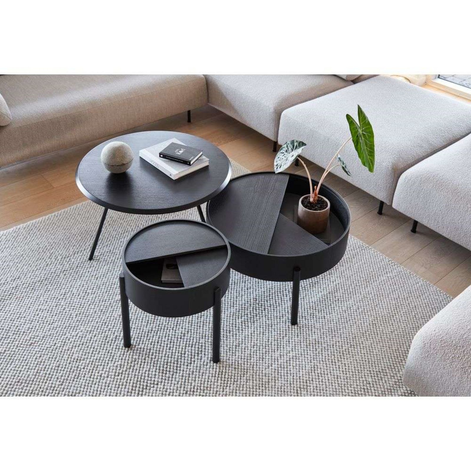 Arc Coffee Table Ø66 Black Ash - Woud