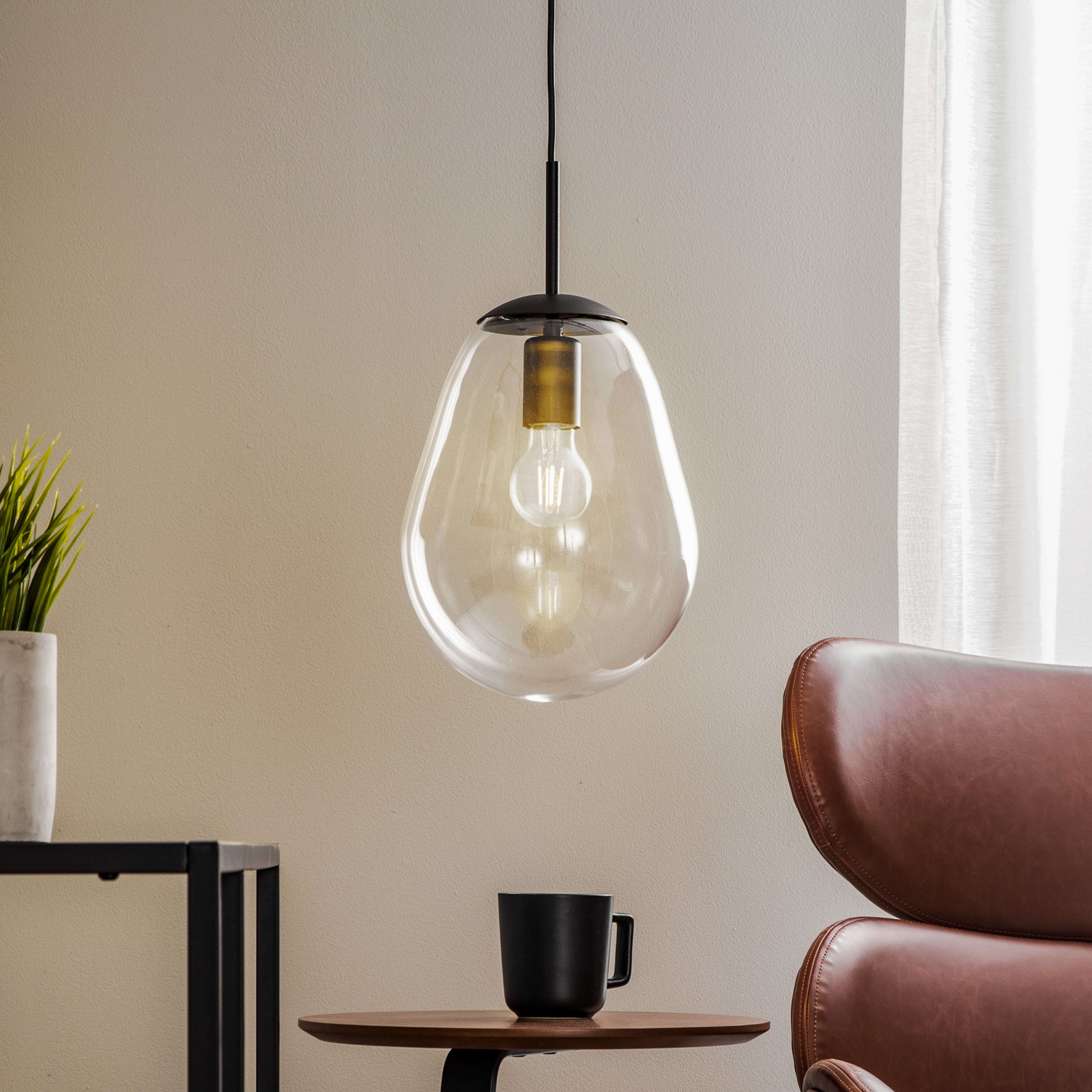 Hänglampa Pear S med glasskärm, svart
