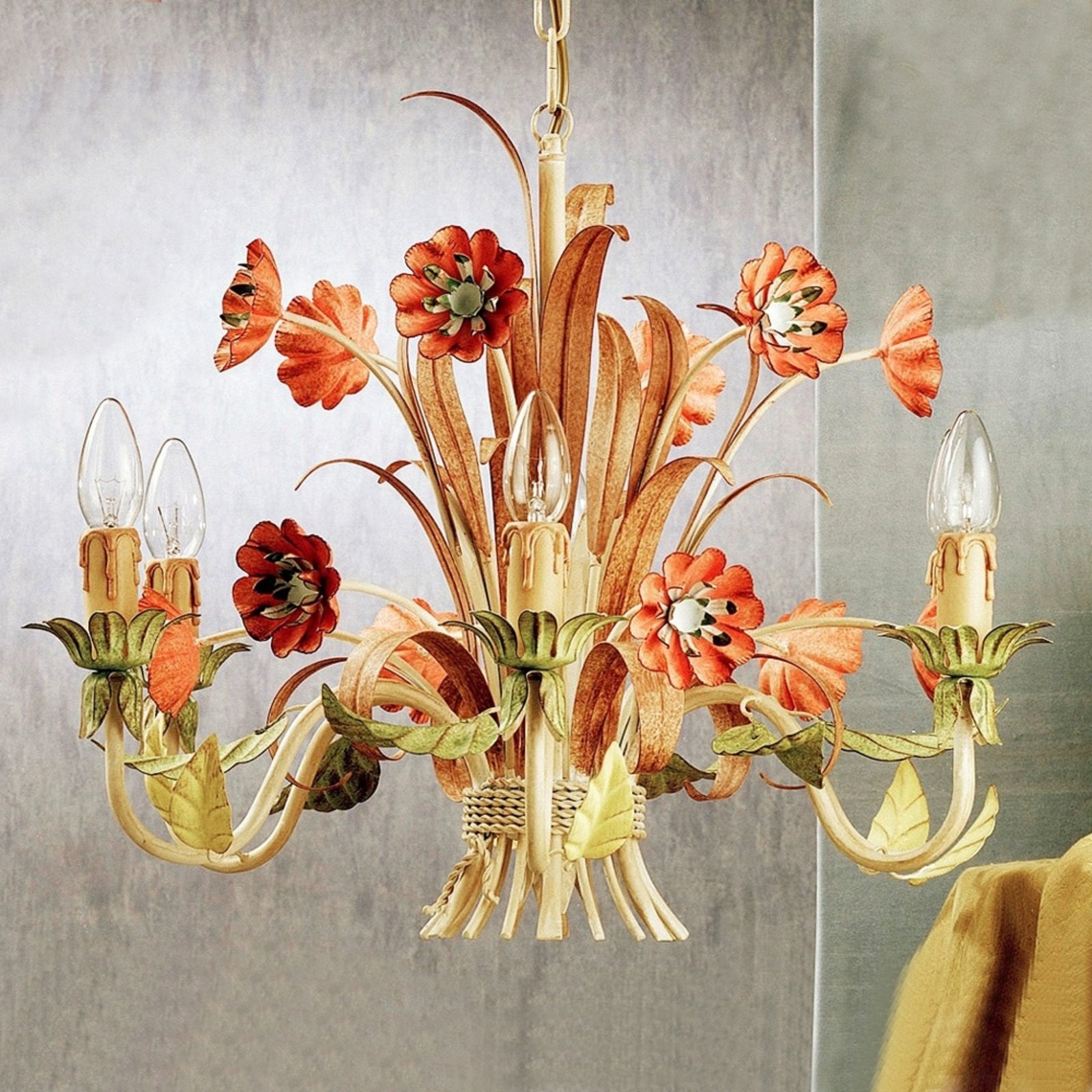 NOVARA colourful chandelier