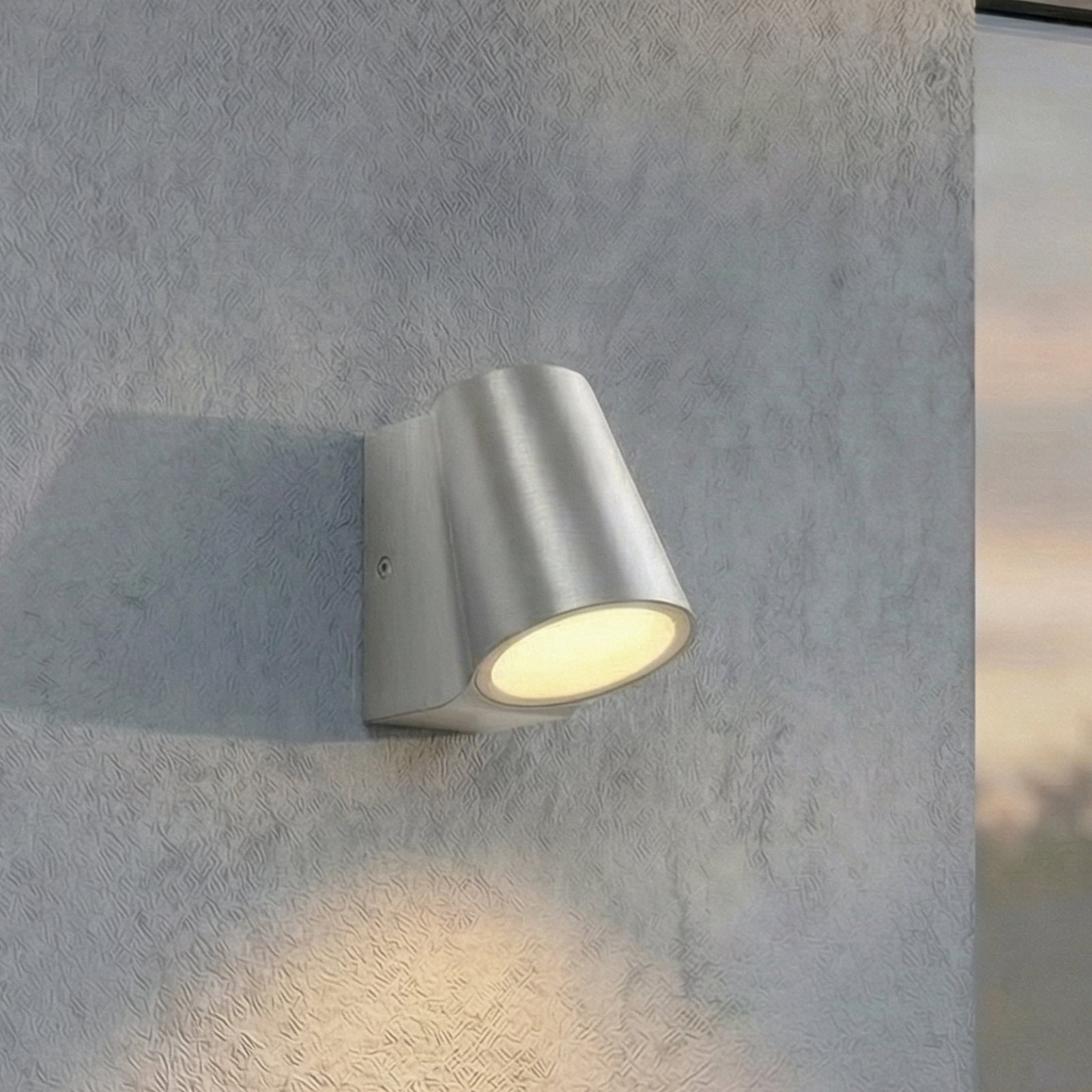 Illuvia LED-ulkoseinävalaisin, IP54, alumiini, metalli – Lindby Illuvia LED-ulkoseinävalaisin, IP54, alumiini, metalli – Lindby
