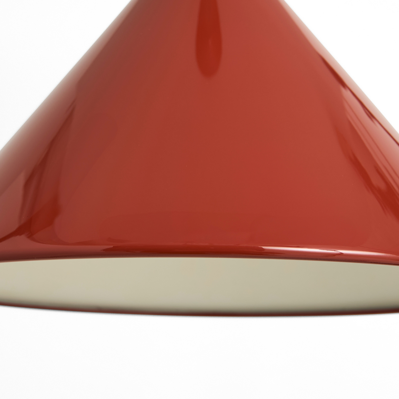 Závěsné světlo Compass, červené, Ø 26 cm, GX53 – HAY