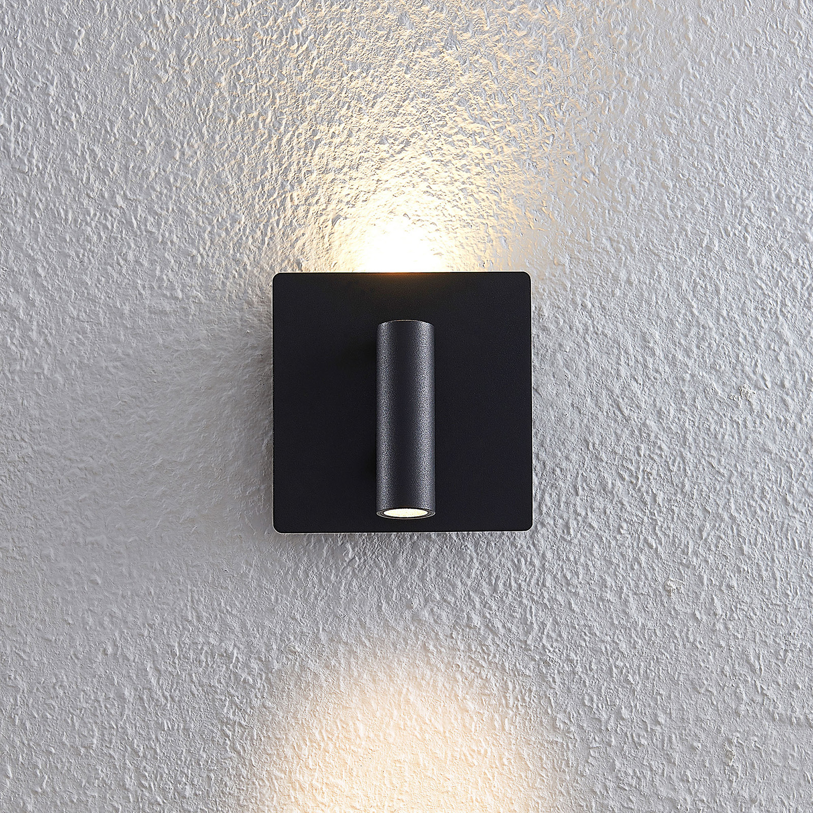 Lucande Magya LED-Wandleuchte schwarz 2-fl. quadr.