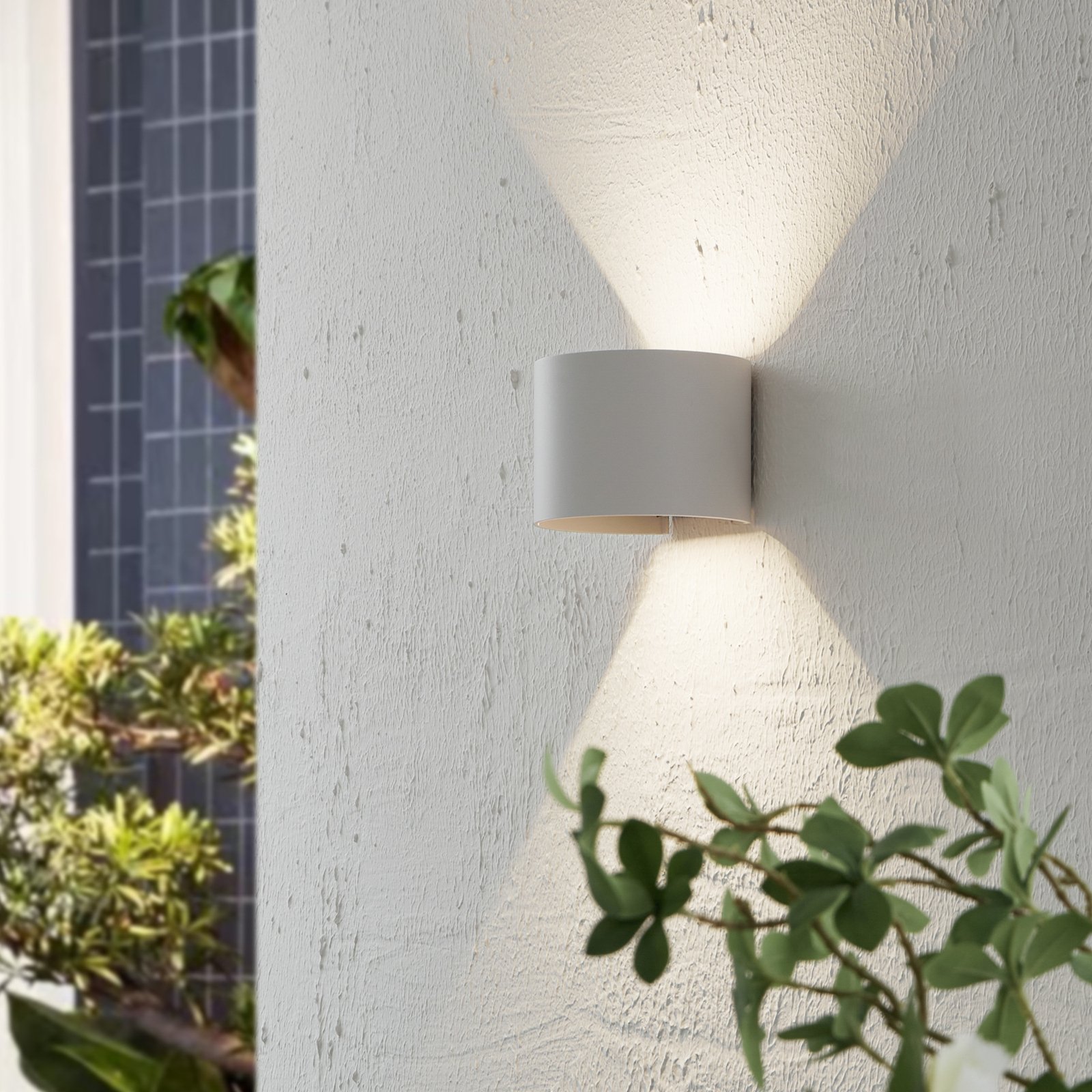 Lindby Nivar LED-Außenwandlampe rund weiß