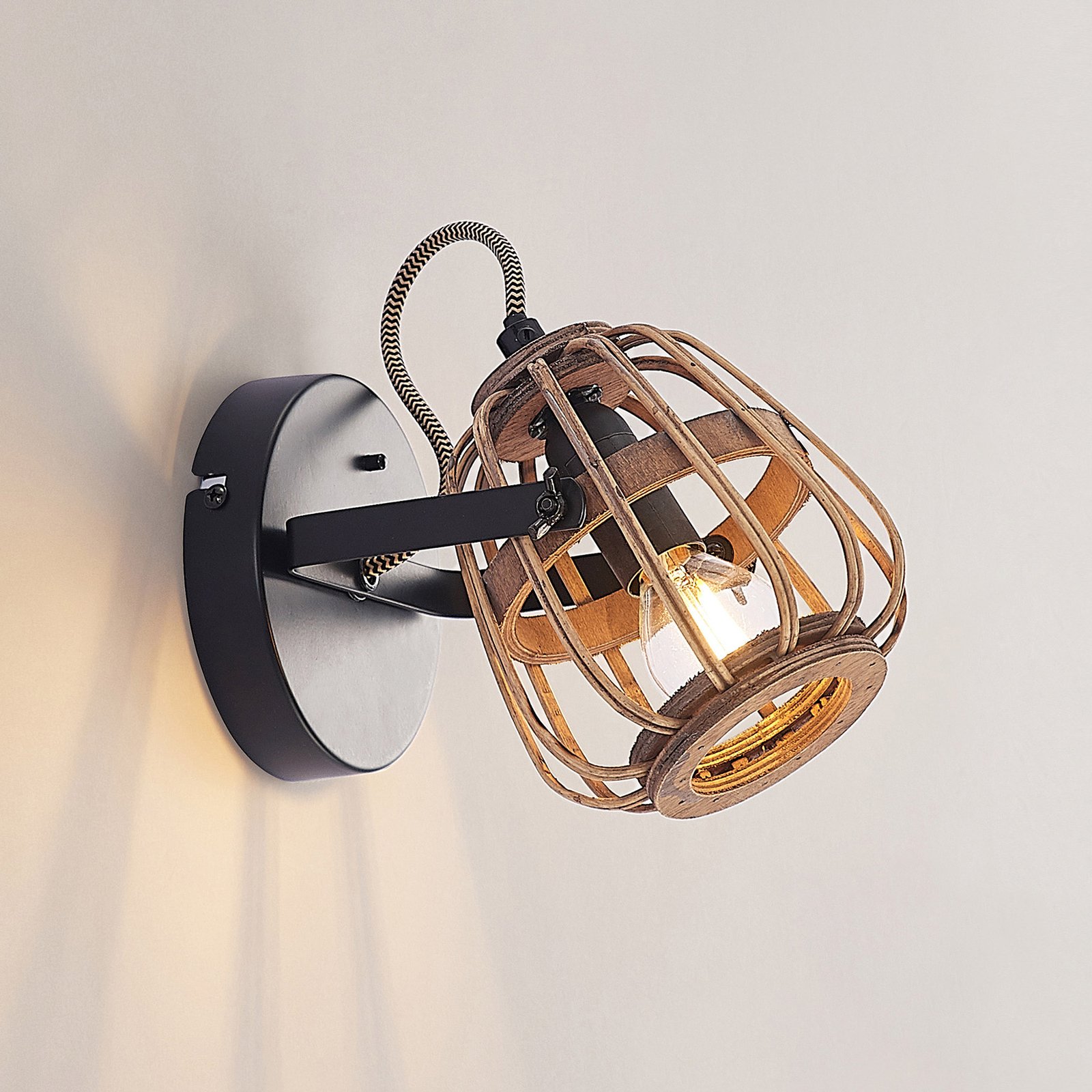 Lindby Bominio spotlight, one-bulb