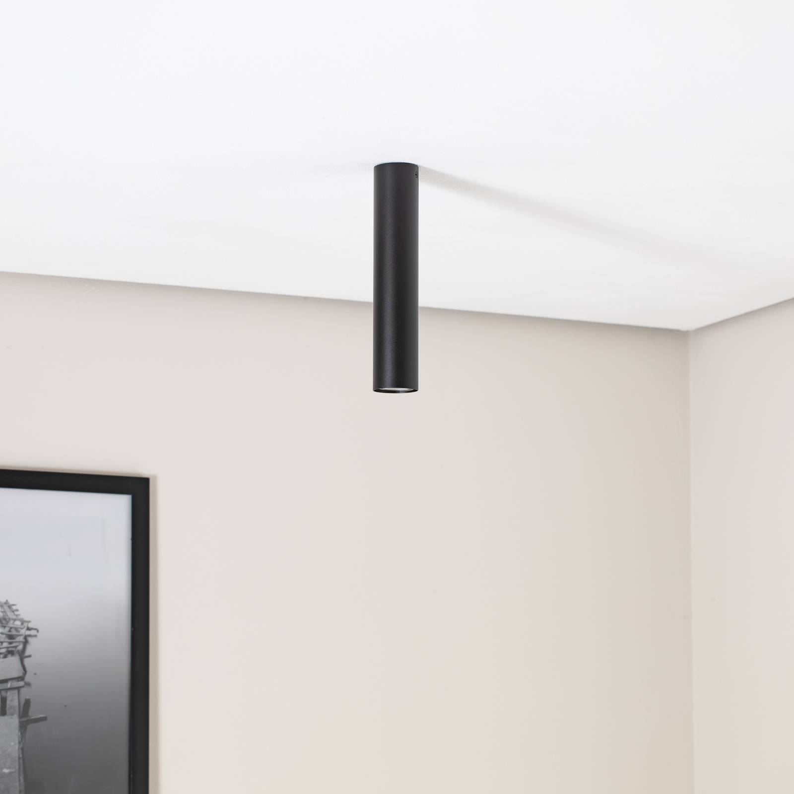 Lampa sufitowa Tube w kształcie walca, czarna
