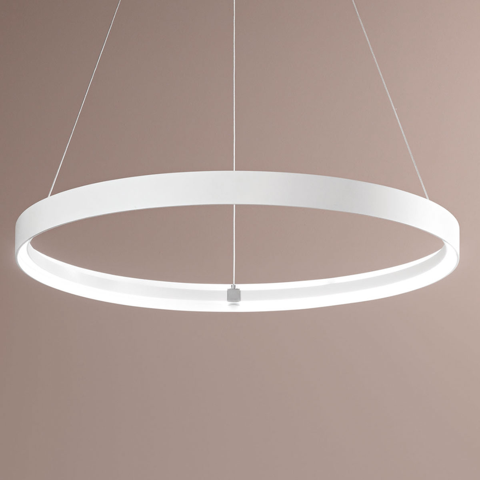 LED Hängeleuchte retro für Licht in grossen Räumen LED Hängeleuchte retro für Licht in grossen Räumen