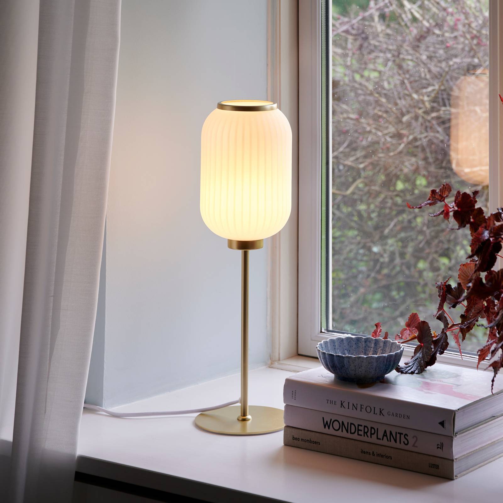 Nordlux milford asztali lámpa, fém és üveg, sárgaréz/opál