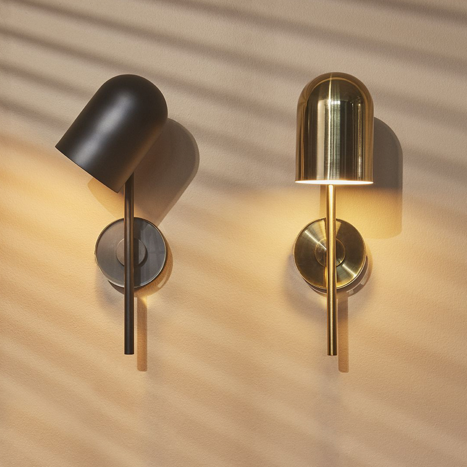AYTM Luceo wall light, gold, with plug