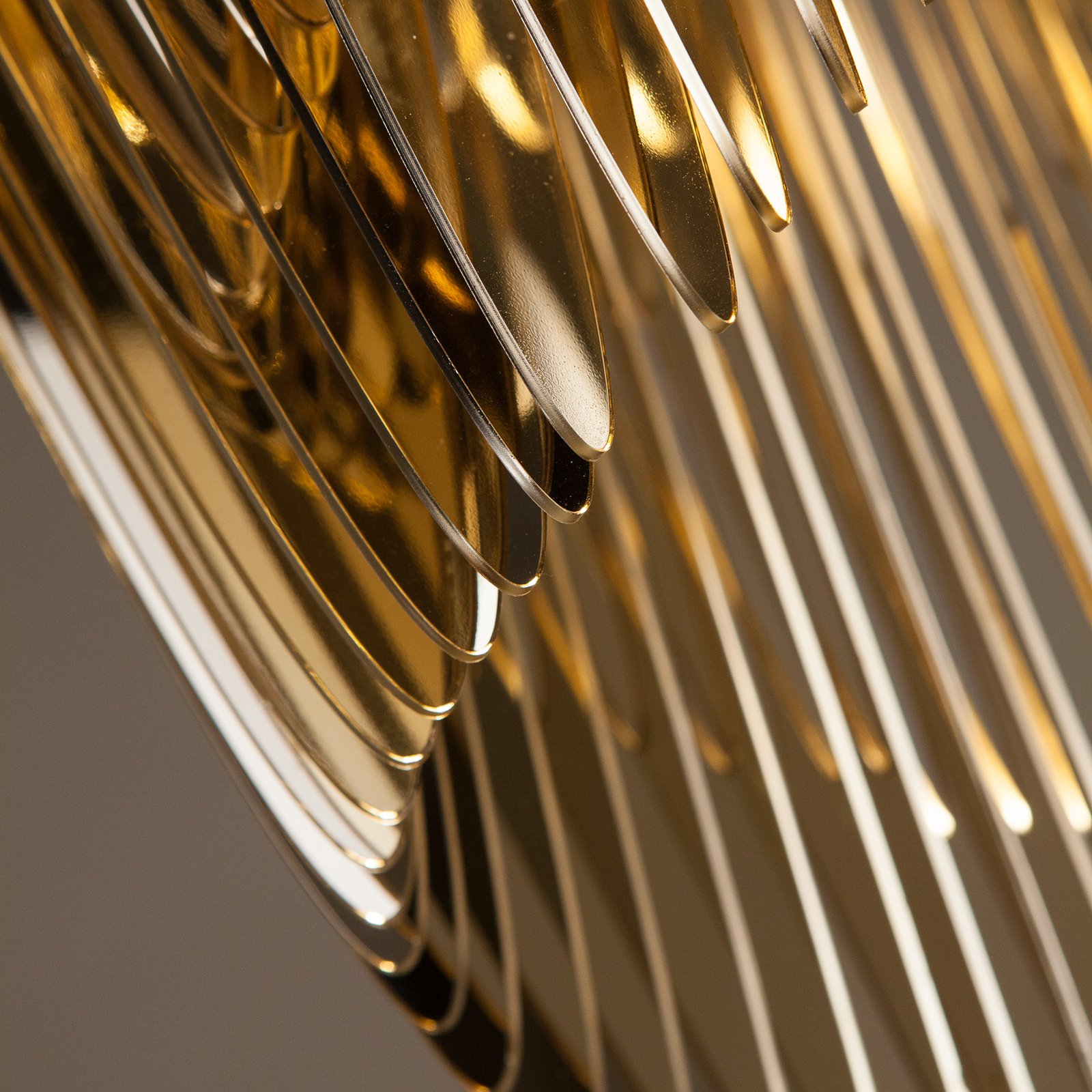 Aria M Hängeleuchte, gold, Ø 60 cm - Slamp