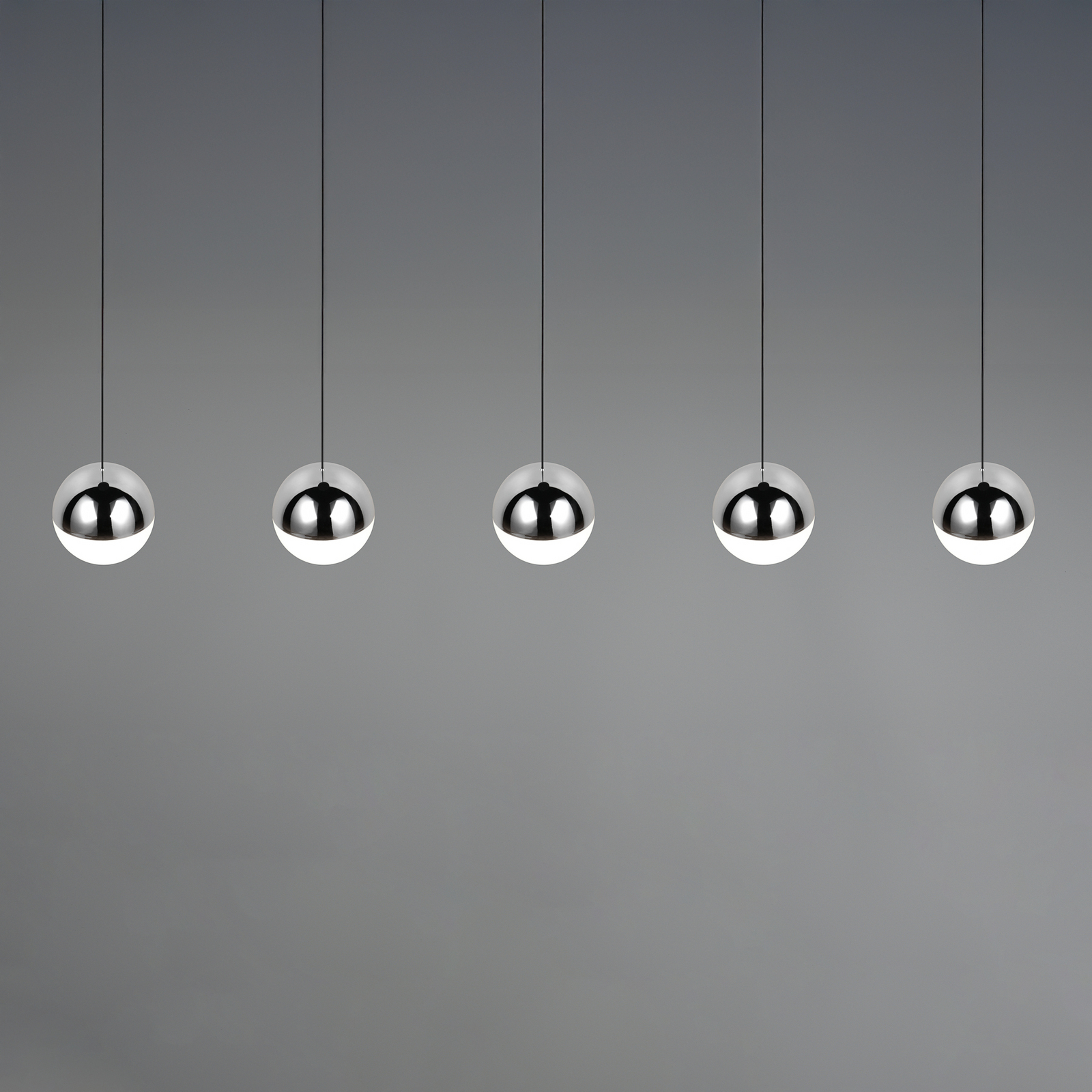 LED viseča svetilka Senta, krom, dolžina 114 cm, 4.000 K, 5-svetilna.