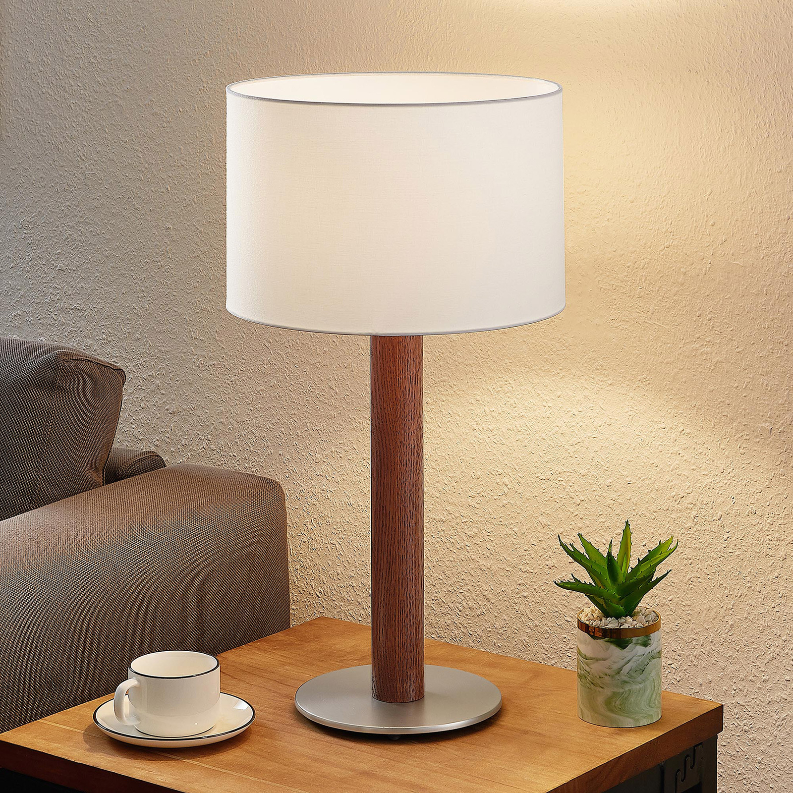 Lucande Larkira stof-bordlampe, rund, 32 cm