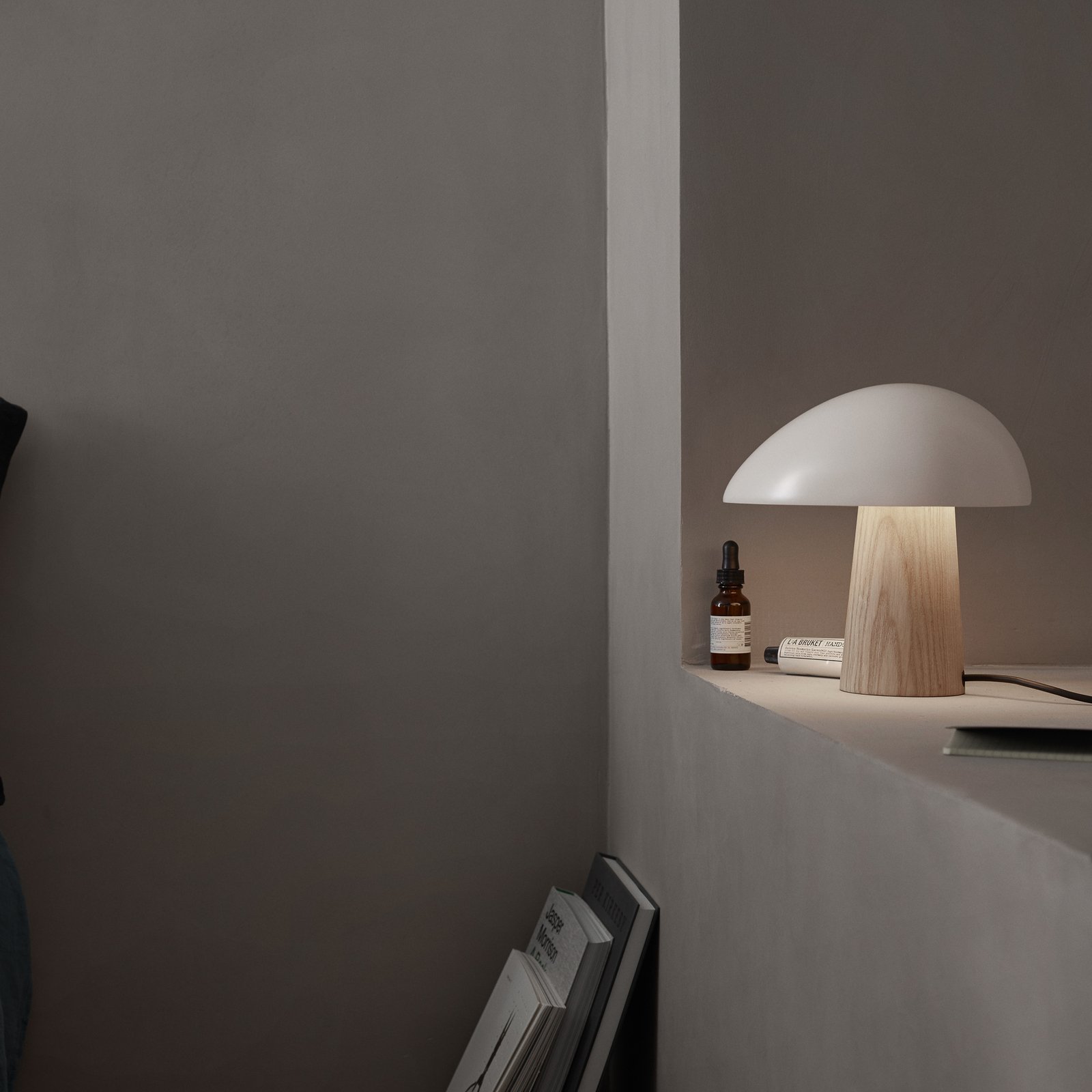 Night Owl Table Lamp Matte Smokey White/Ash - Fritz Hansen