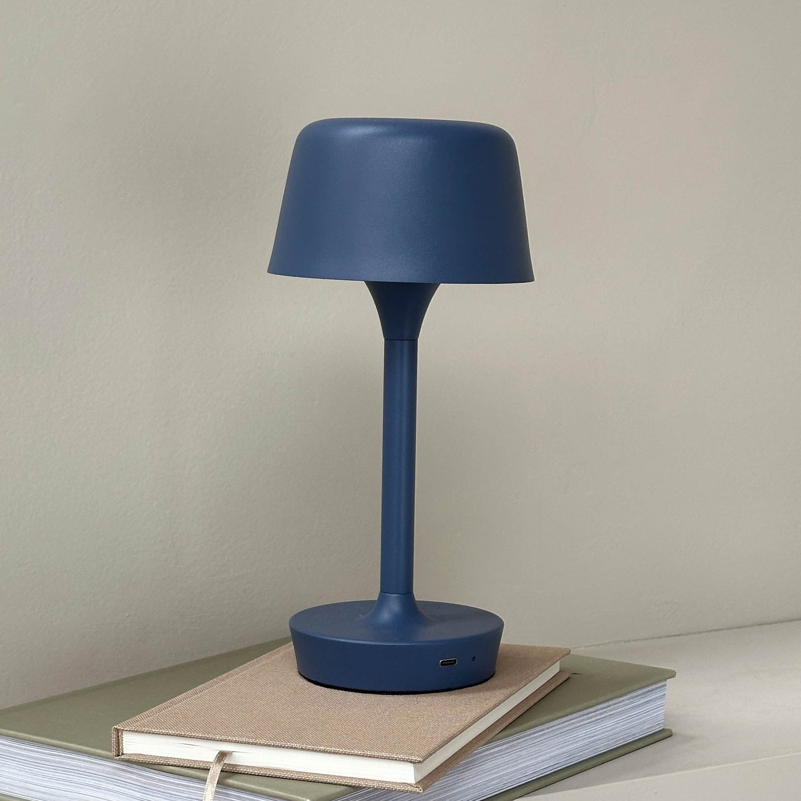 Dyberg Larsen LED table lamp Flow, blue, height 25 cm