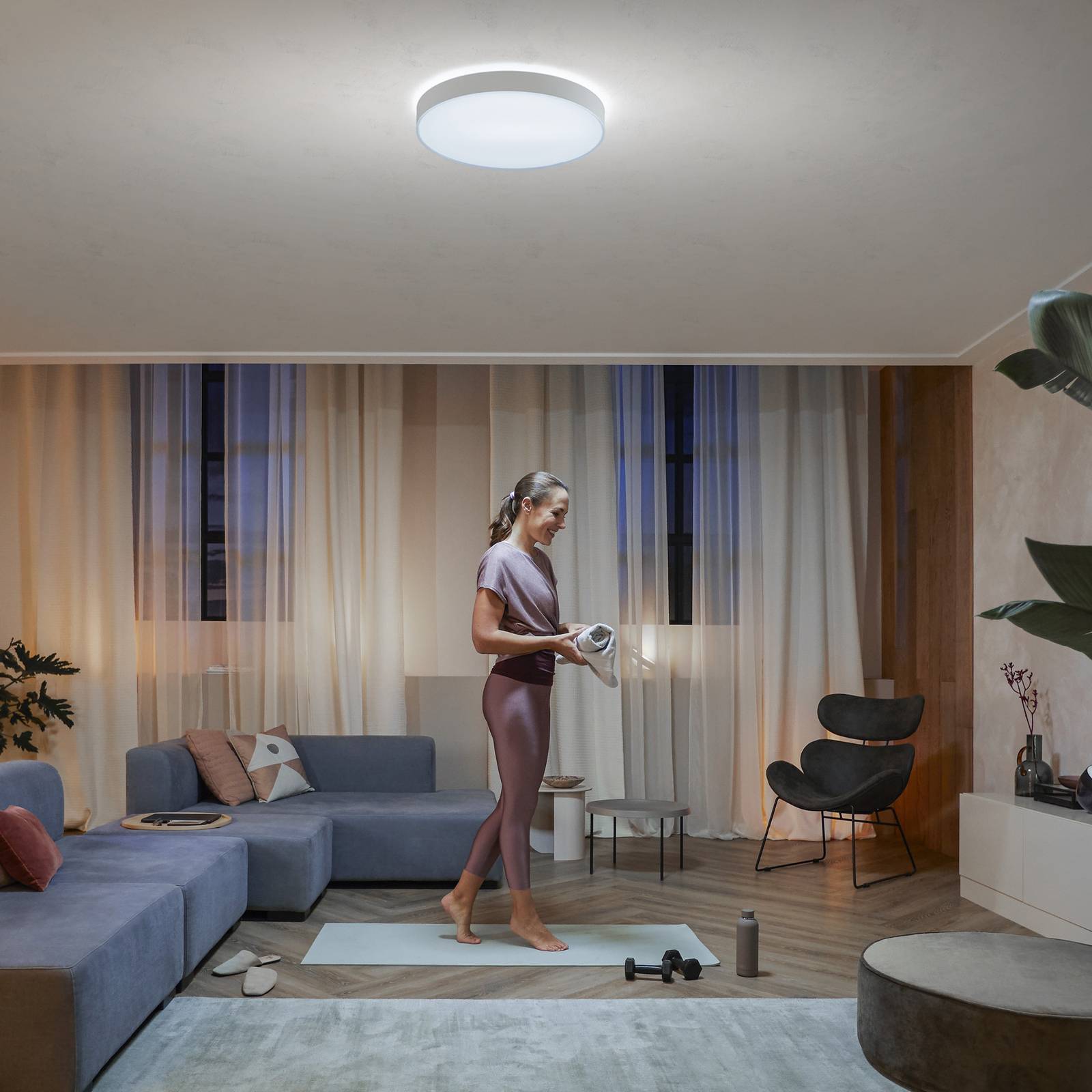 Philips Hue Enrave lampa sufitowa LED 55,1 cm biała