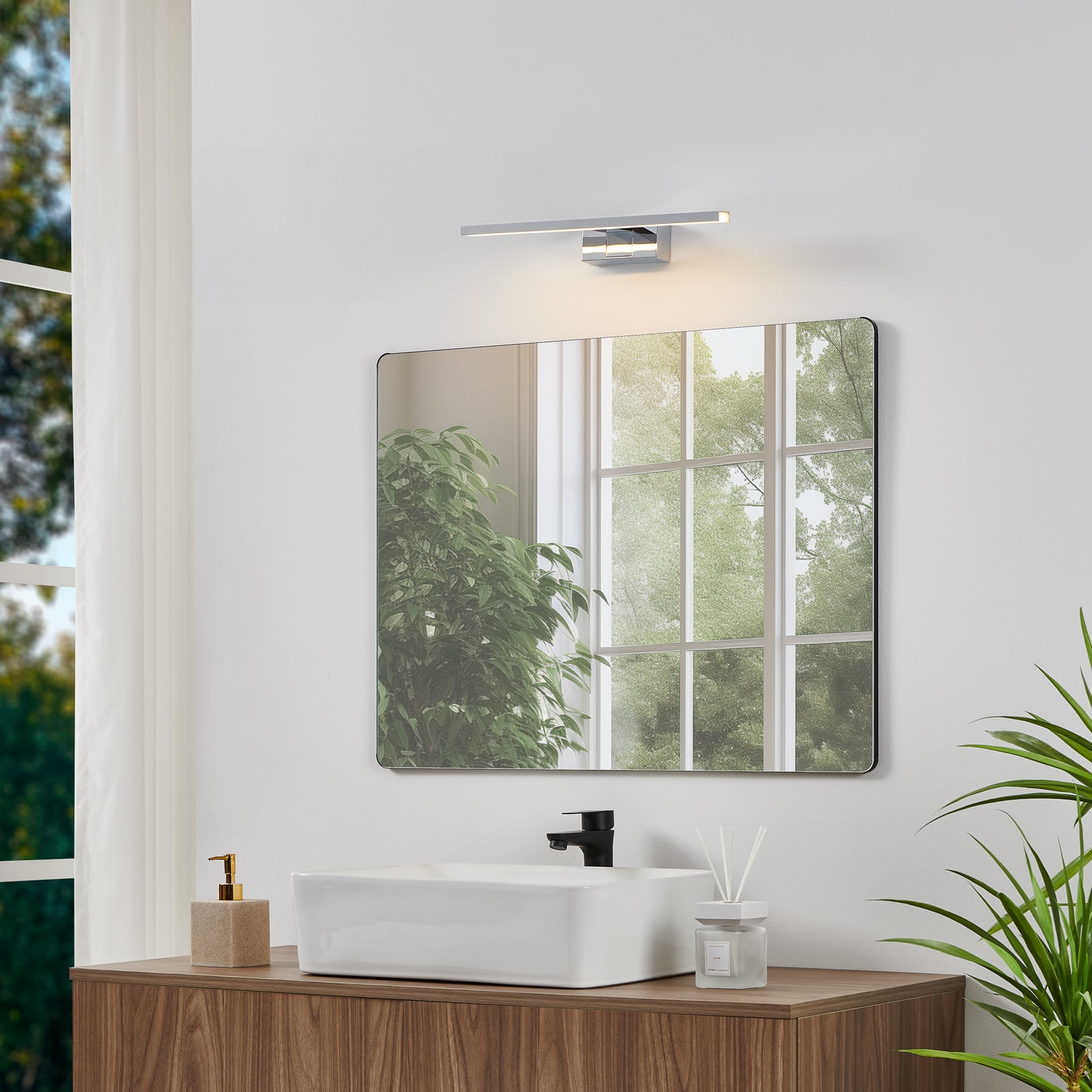 LED-Wandlampe Conettilla, chromfarben, Breite 40 cm IP44 CCT