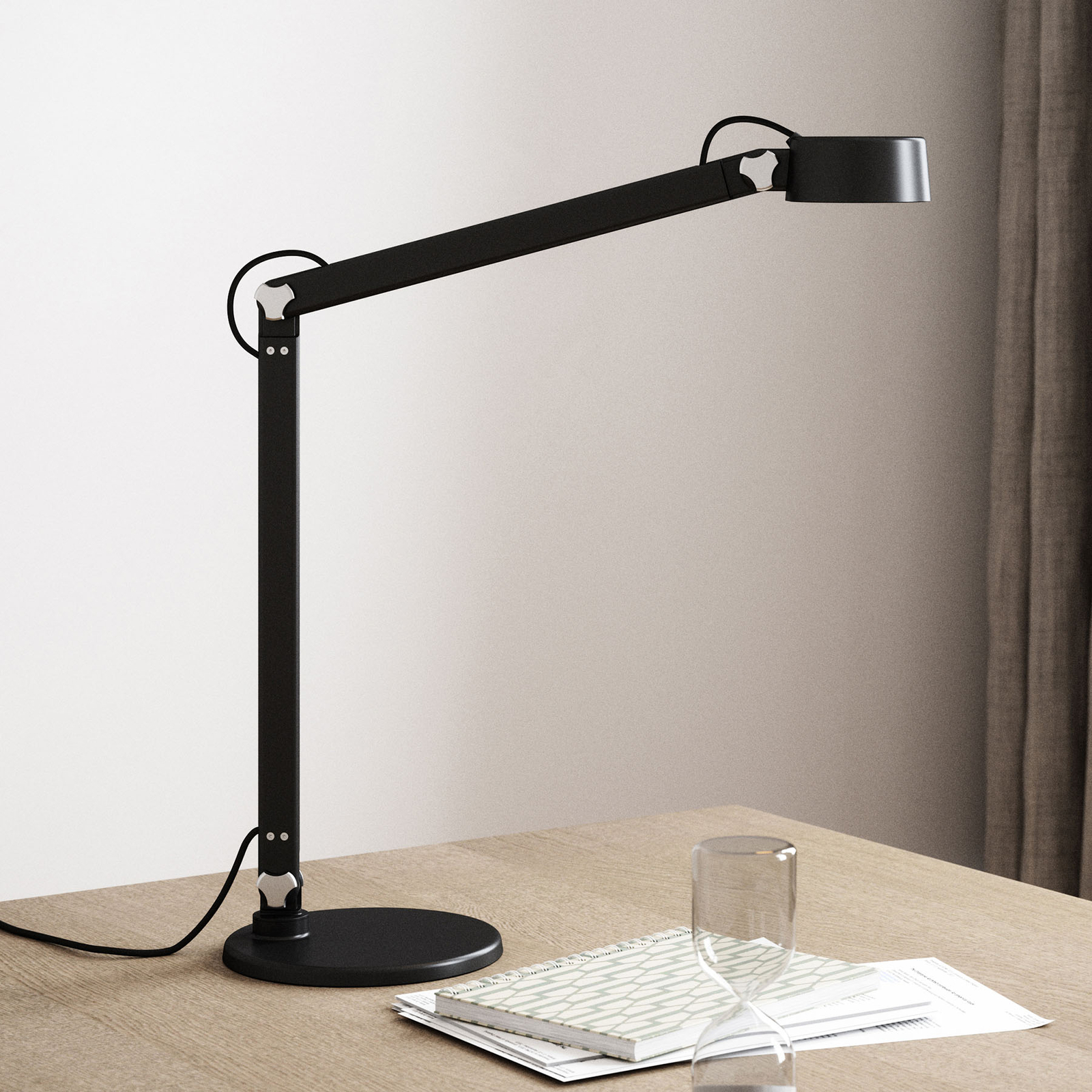 Lampa stołowa LED Nobu, czarna