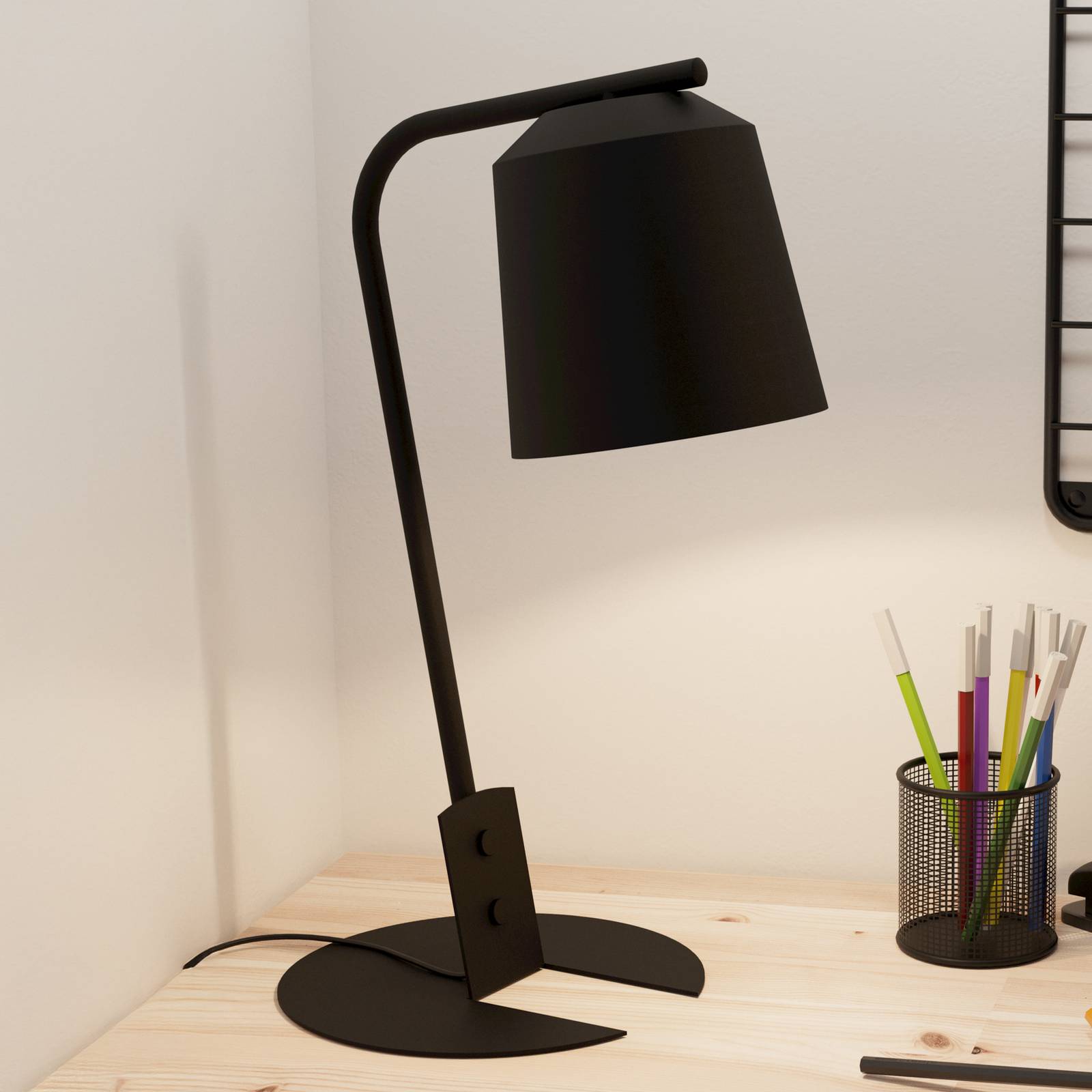 Tischleuchte Oneda aus Stahl günstig online kaufen