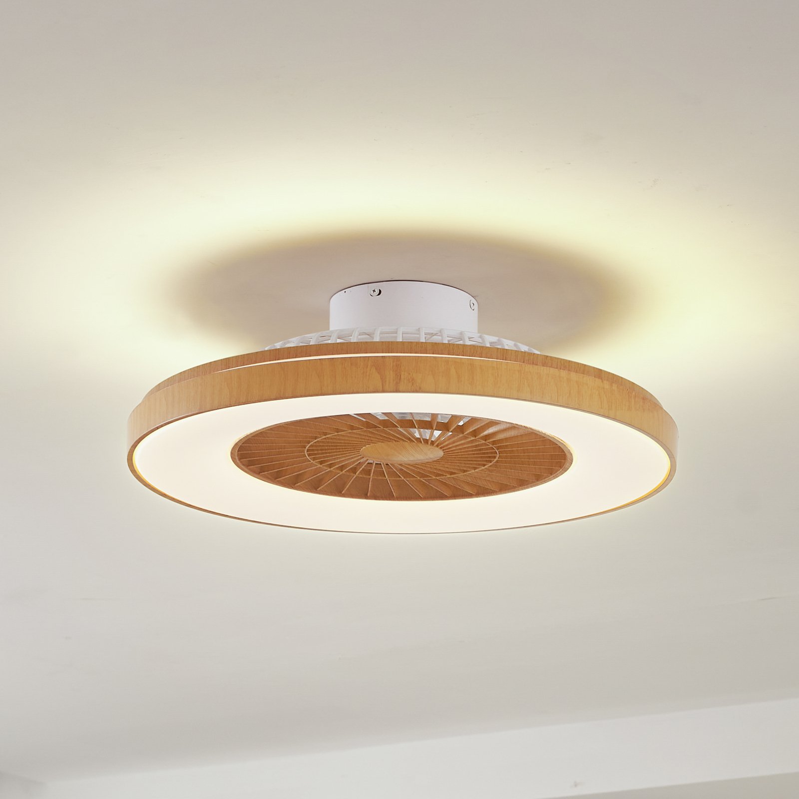 Lindby Ventilateur de plafond LED Teleo couleur bois DC silencieux CCT