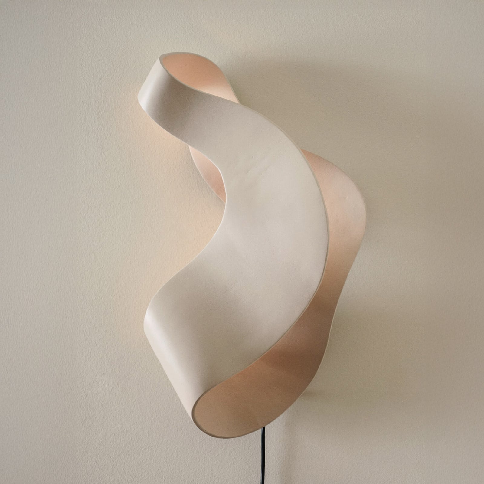 OYSTER LED wandlamp, kasjmier, 60 cm stekker - ferm LIVING OYSTER LED wandlamp, kasjmier, 60 cm stekker - ferm LIVING