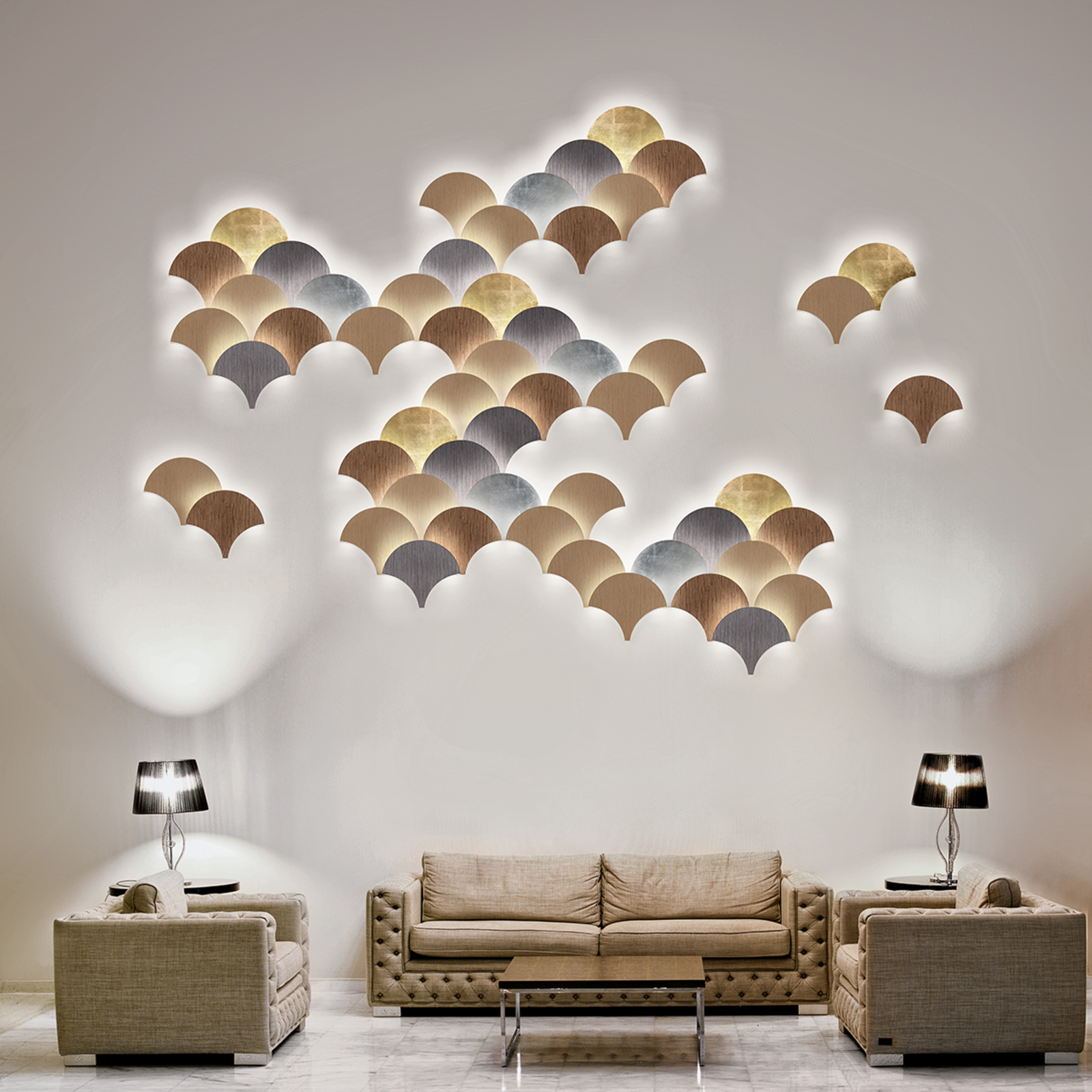 Exceptional LED wall light Palm, walnut