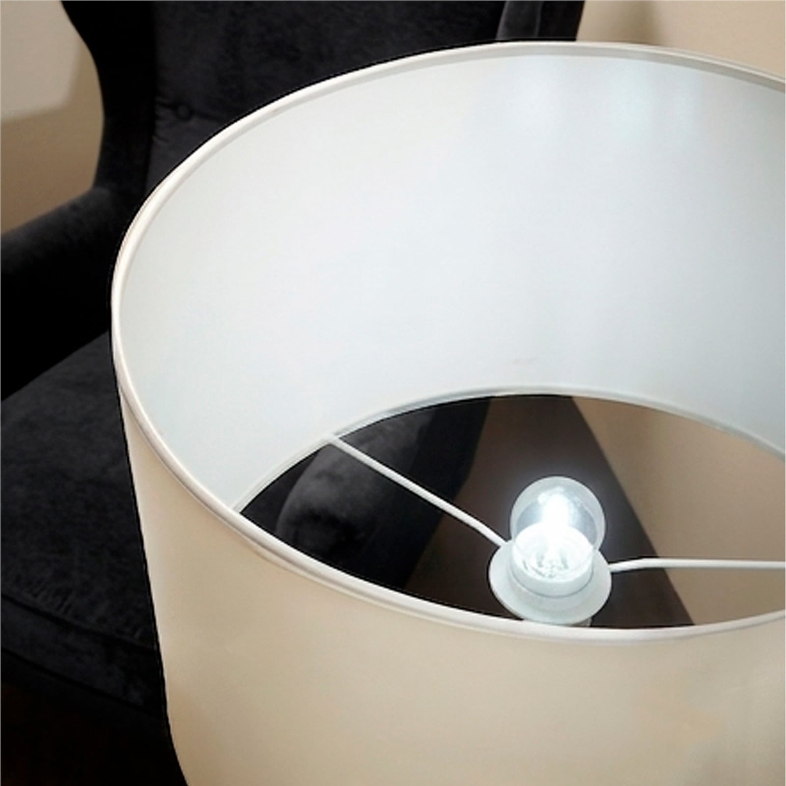 Philips E27 LED bulb G45 2.3W 485lm 4,000K clear Philips E27 LED bulb G45 2.3W 485lm 4,000K clear