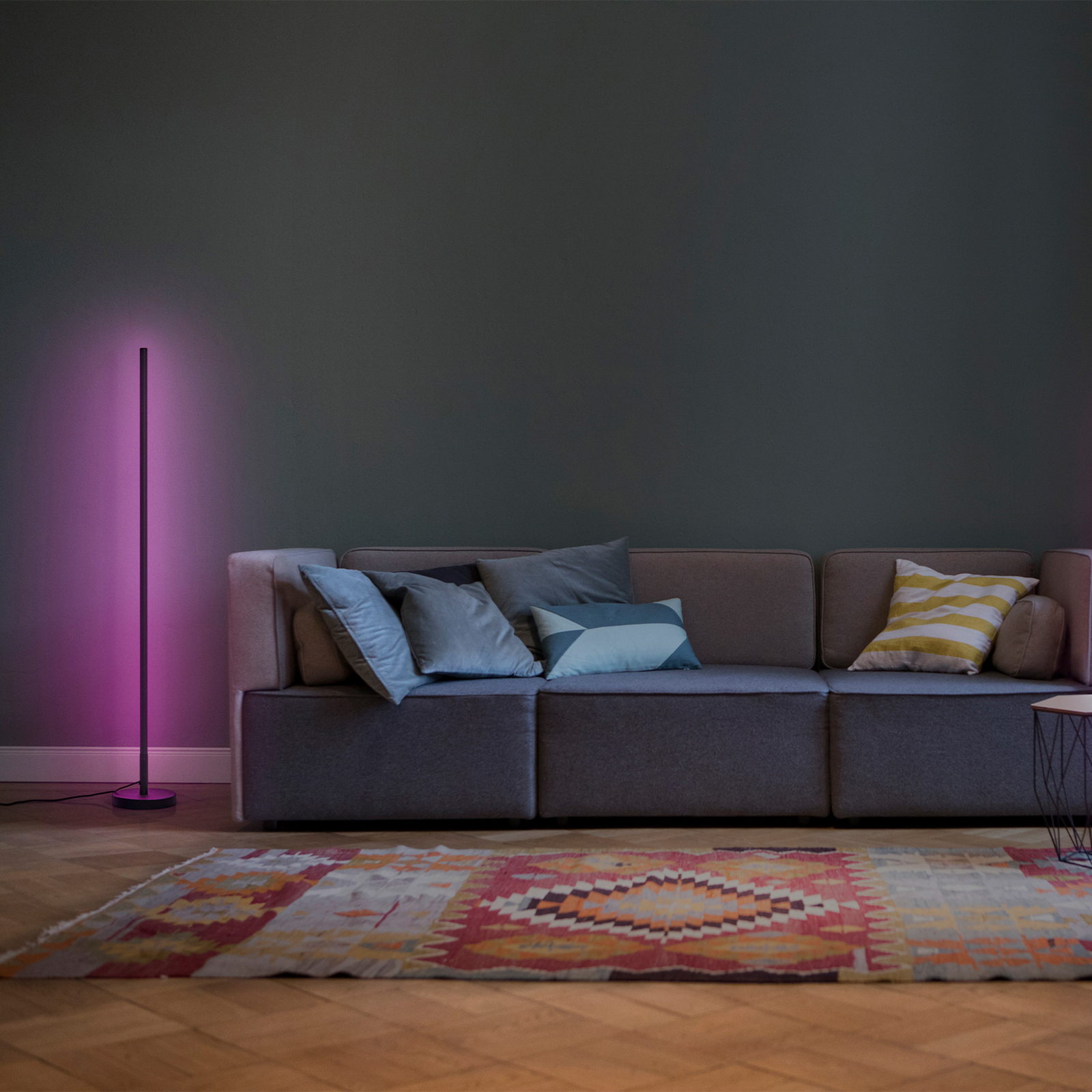 OSRAM SMART+ WiFi LED-Stehlampe ROUND schwarz 140 cm RGB CCT