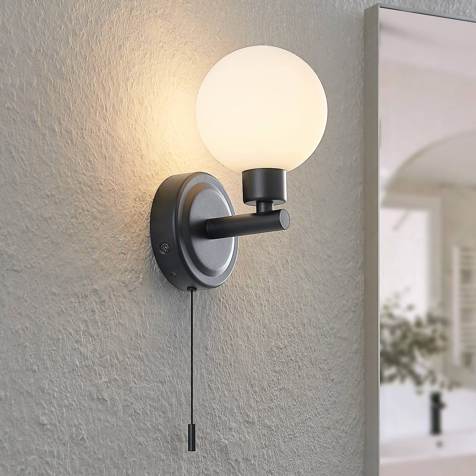Lindby Wall Light - Living / Dining Room - Globe Light - dimmable - Modern - Black