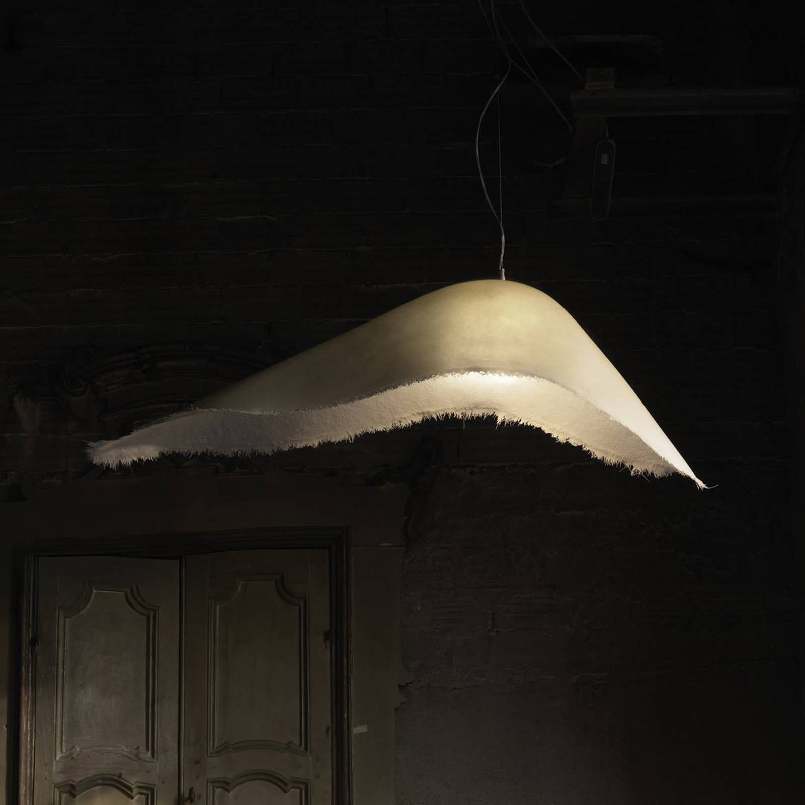 Lampa wisząca Karman Moby Dick, długość 150 cm, włókno szklane, biały