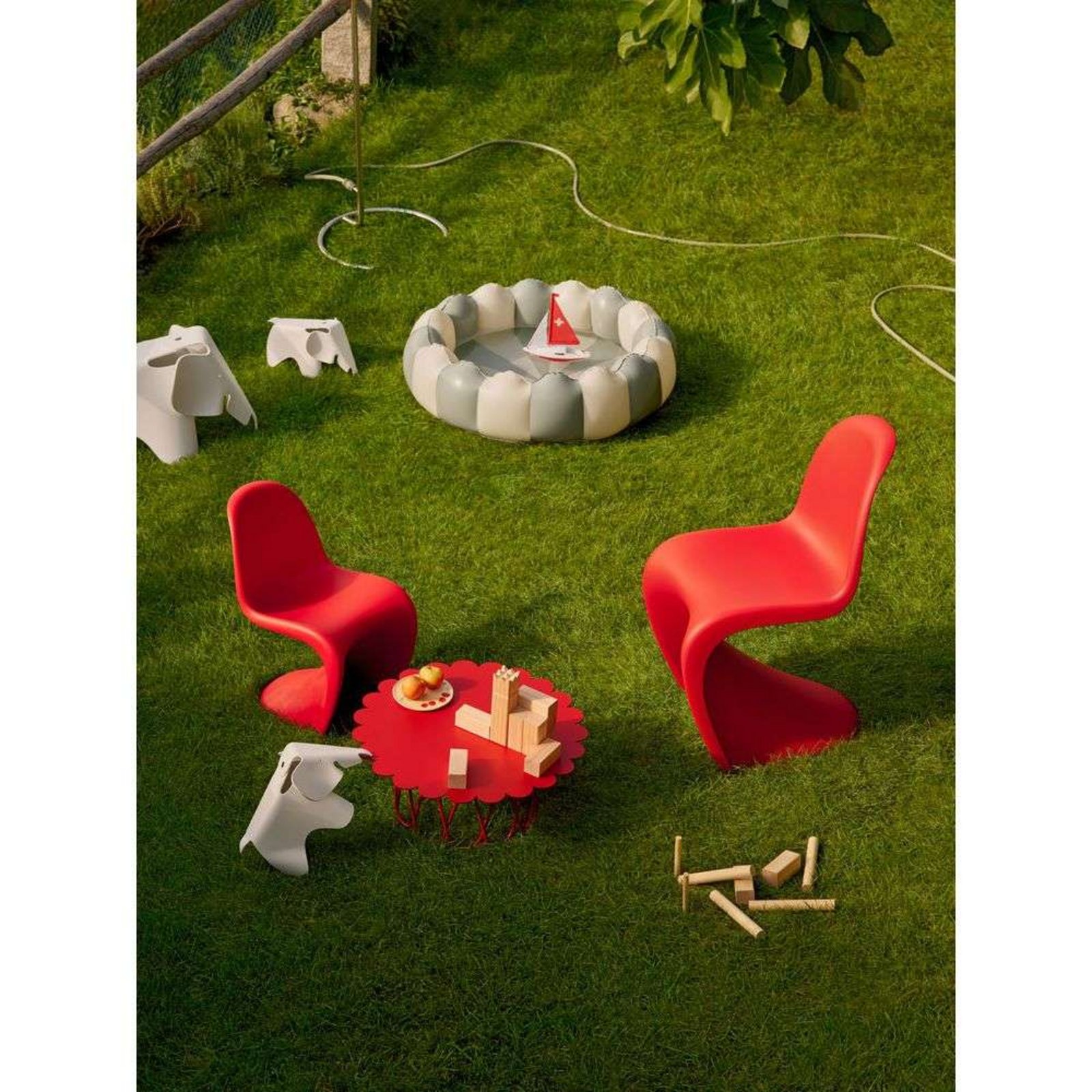 Eames Elephant Small Poppy Red - Vitra