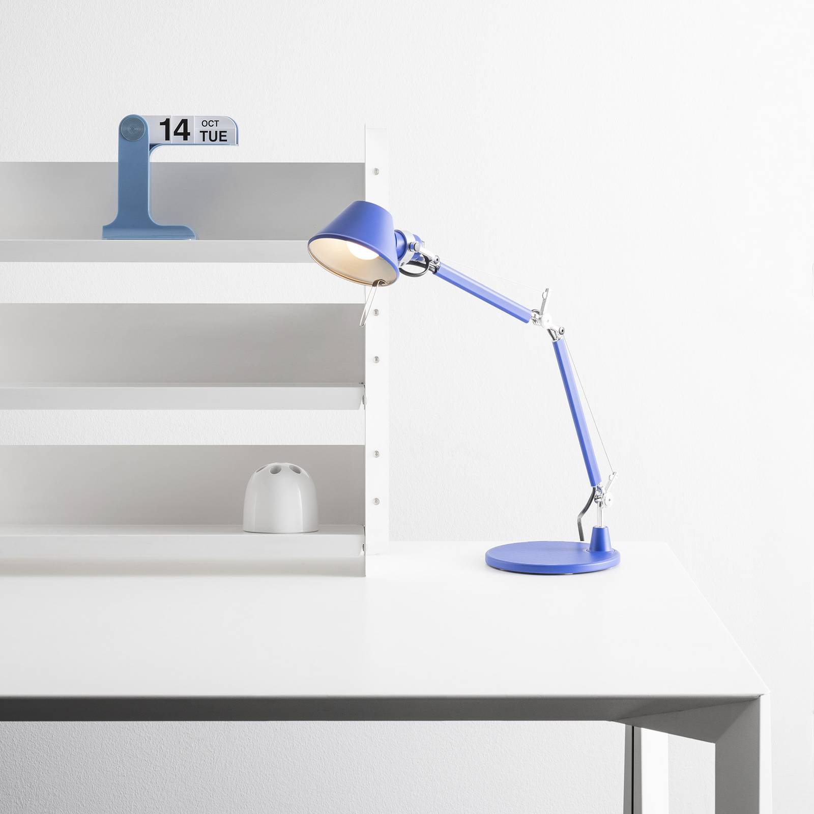 lampe à poser Artemide Tolomeo Micro, bleue