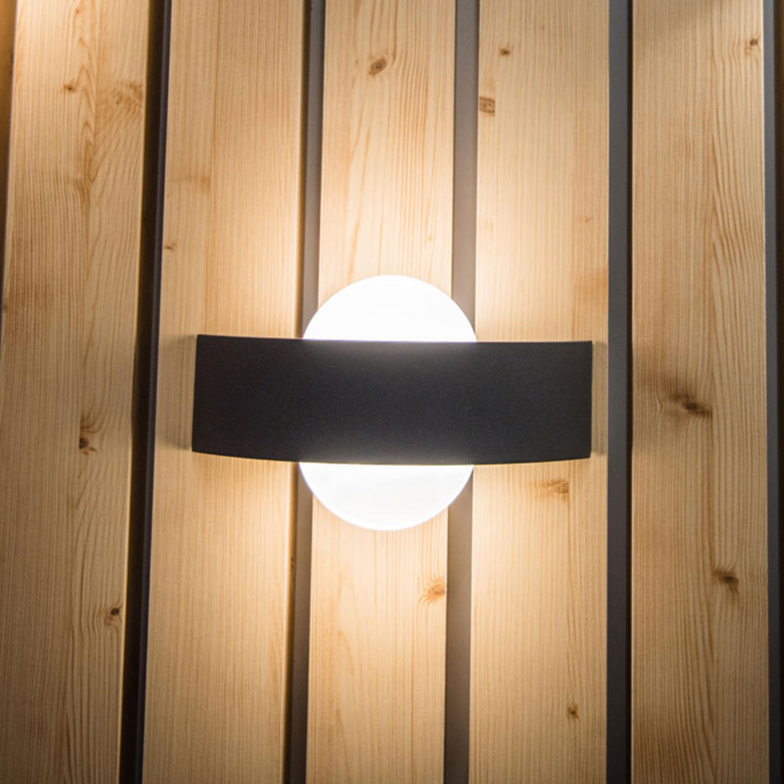LEDVANCE Endura Style Shield Round wall lamp